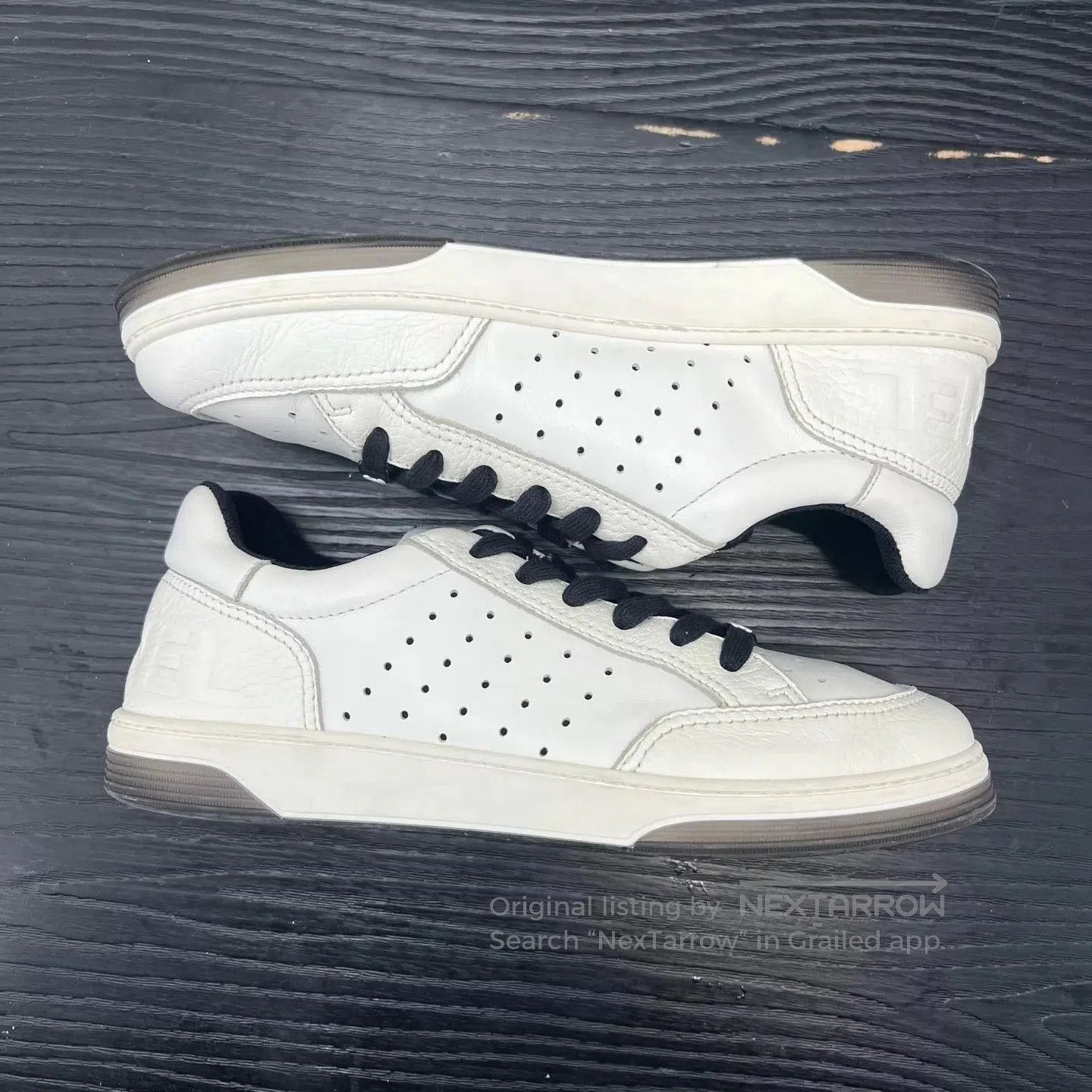 Chanel White Low-Top Sneakers Size 7. Size US 7 / EU 40 - 2 Thumbnail