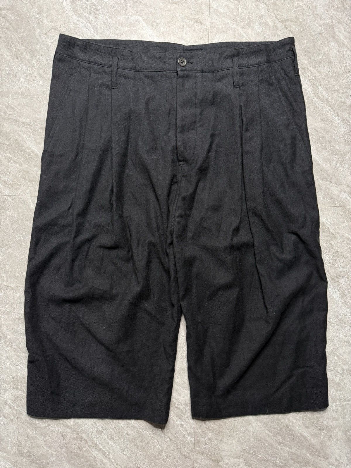Ann Demeulemeester Ann Demeulemeester Fleece Wool Oversized Pleated Wide Shorts Size US 36 / EU 52 - 1 Thumbnail