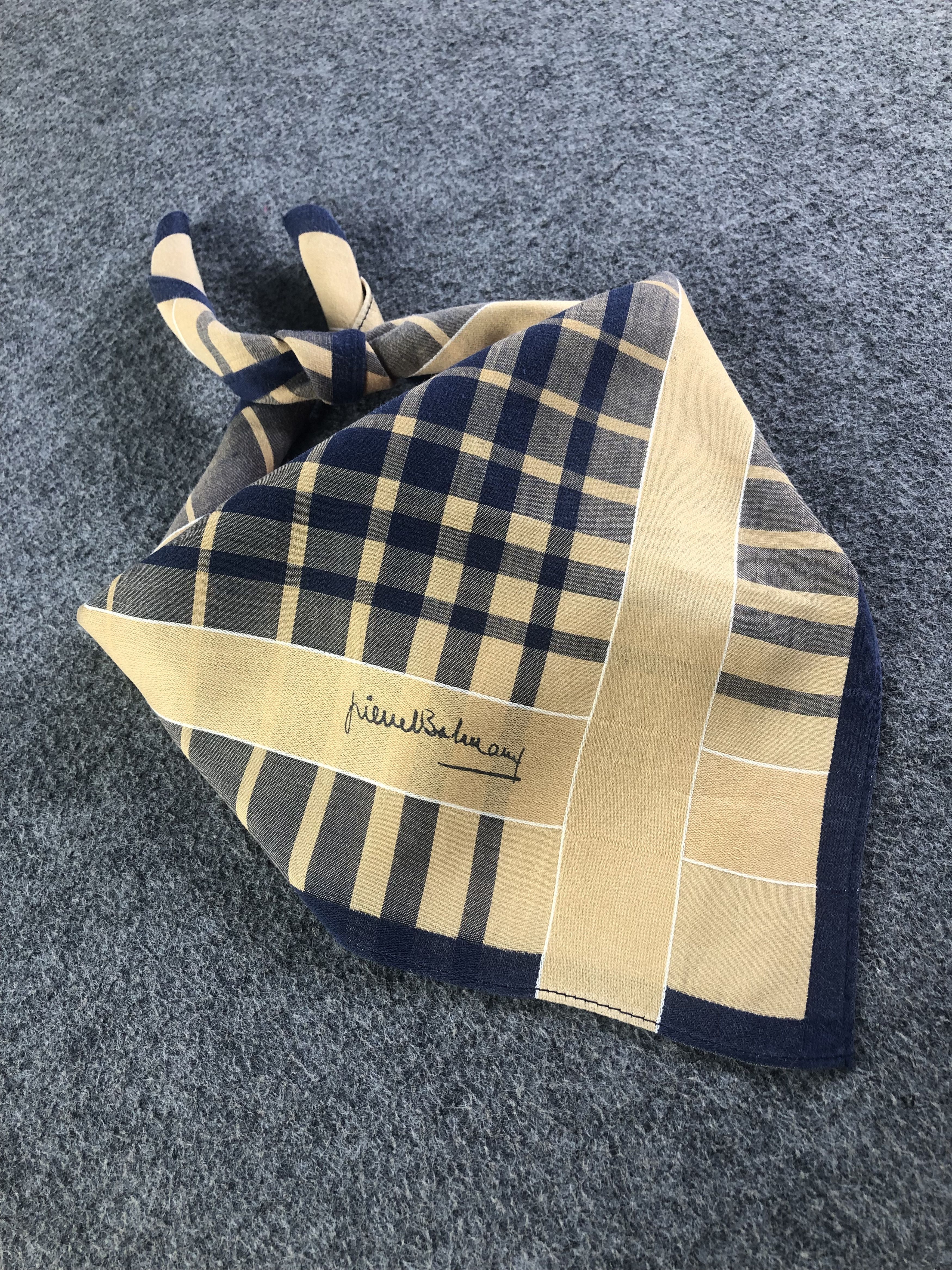 Pierre Balmain Pierre Balmain Handkerchief / Bandana / Neckerchief C476 Size ONE SIZE - 2 Thumbnail