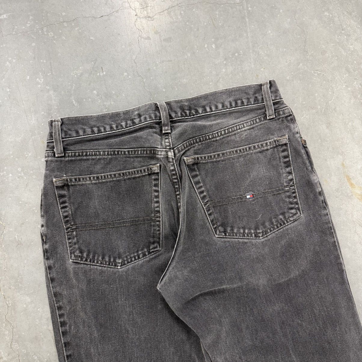 Tommy Hilfiger × Vintage Crazy Vintage Y2K Baggy Wide Leg Faded Black Tommy Jeans Size US 33 - 12 Thumbnail