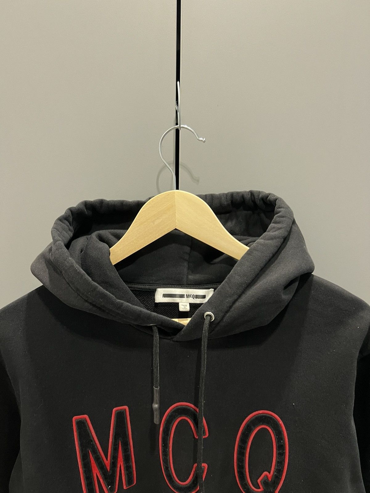 Alexander McQueen MCQ Alexander McQueen Hoodie Logo Reverse Vintage Size US S / EU 44-46 / 1 - 5 Thumbnail