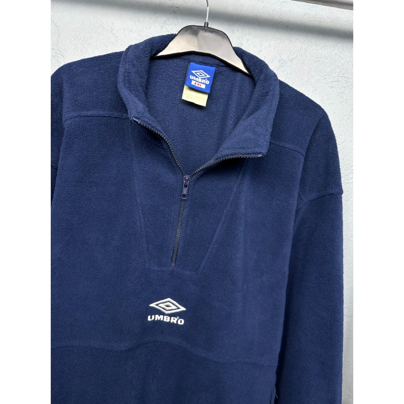 Umbro Umbro 90s Vintage Center Logo Fleece Jacket XL Mens Blue Size US XL / EU 56 / 4 - 2 Thumbnail