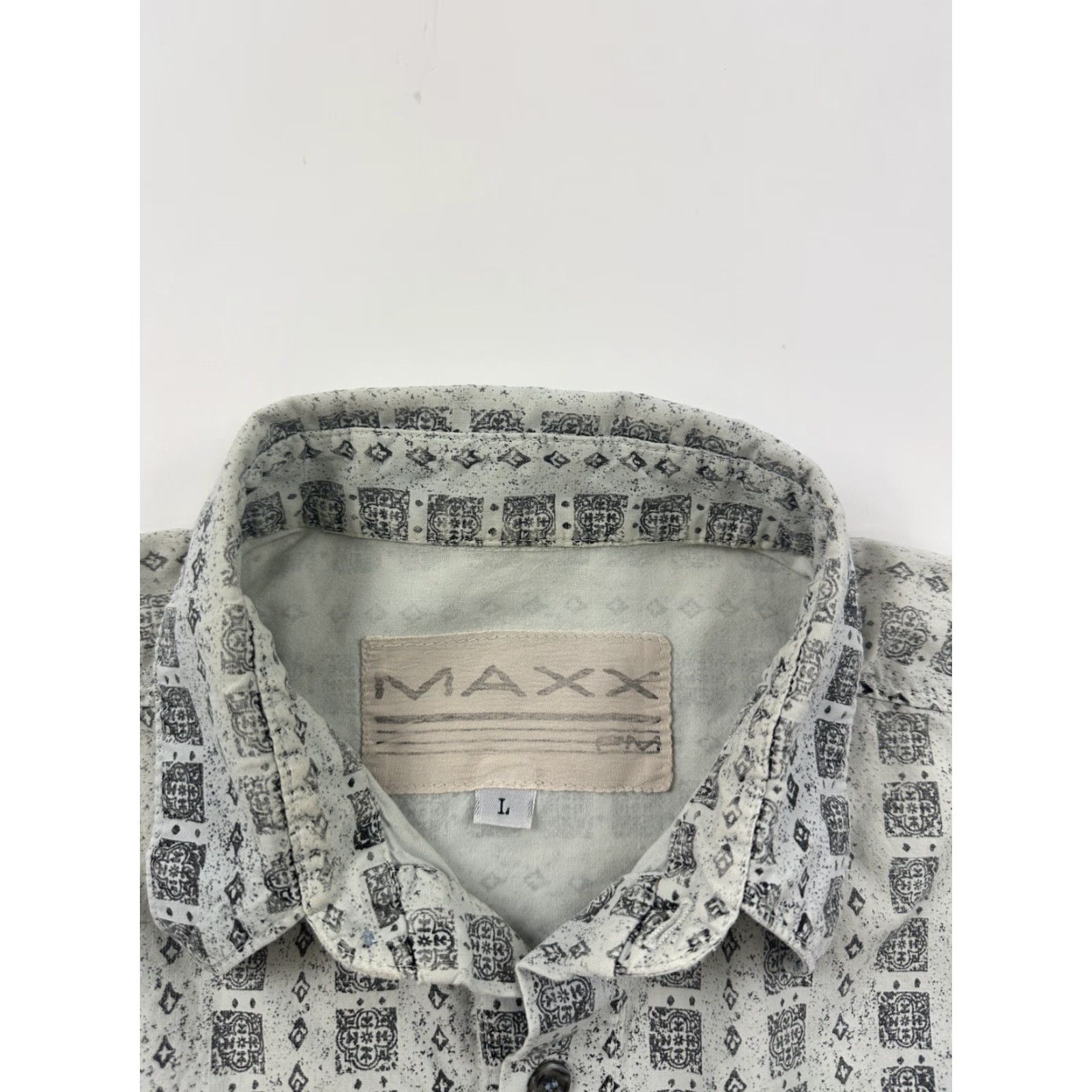Etro Maxx FM Shirt Mens Large Geometric Print Stone Wash Casual Retro Size US L / EU 52-54 / 3 - 5 Thumbnail