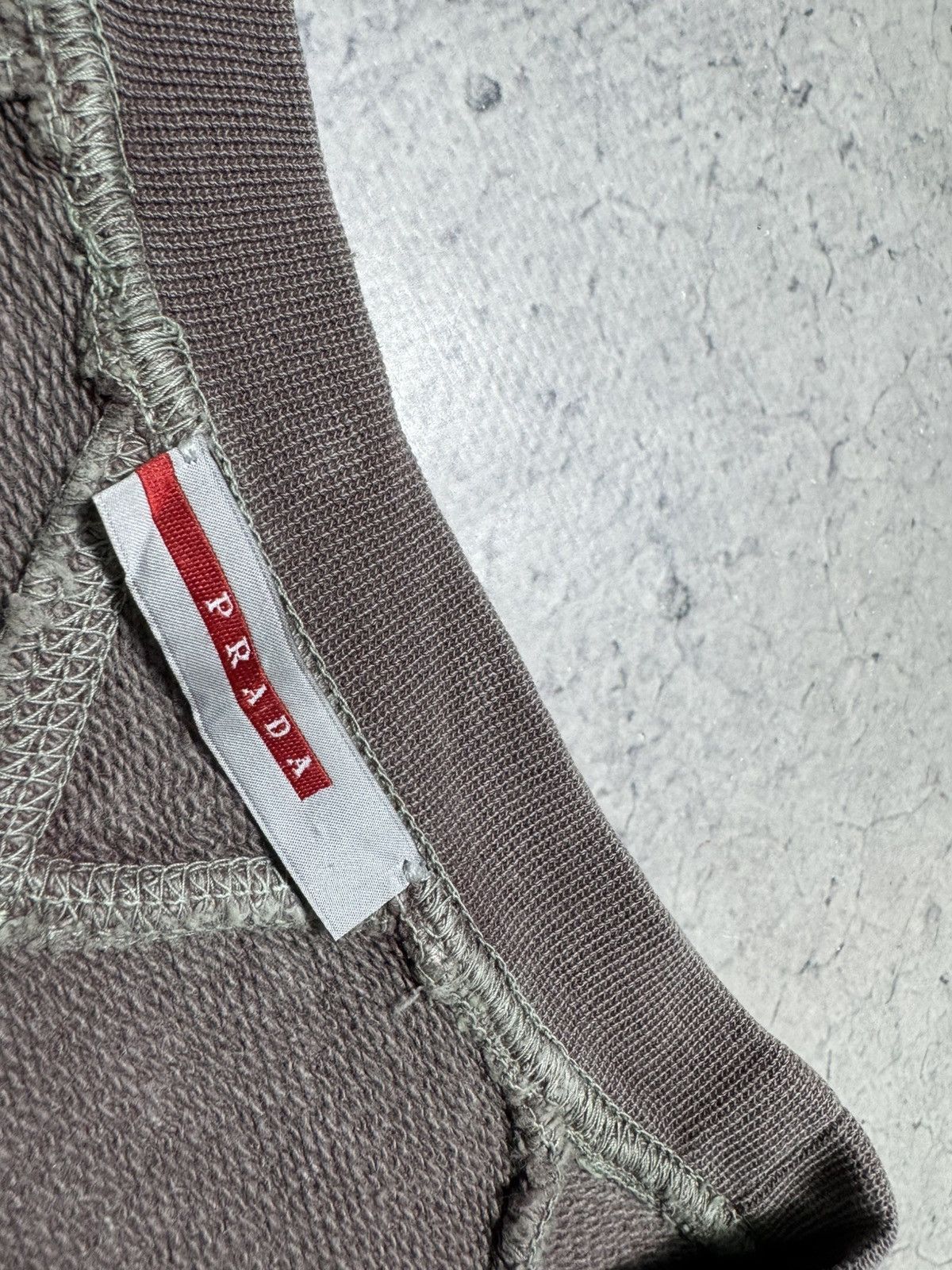 Prada Prada Luxury Vintage Sweatshirt Logo Size S Size US S / EU 44-46 / 1 - 9 Thumbnail