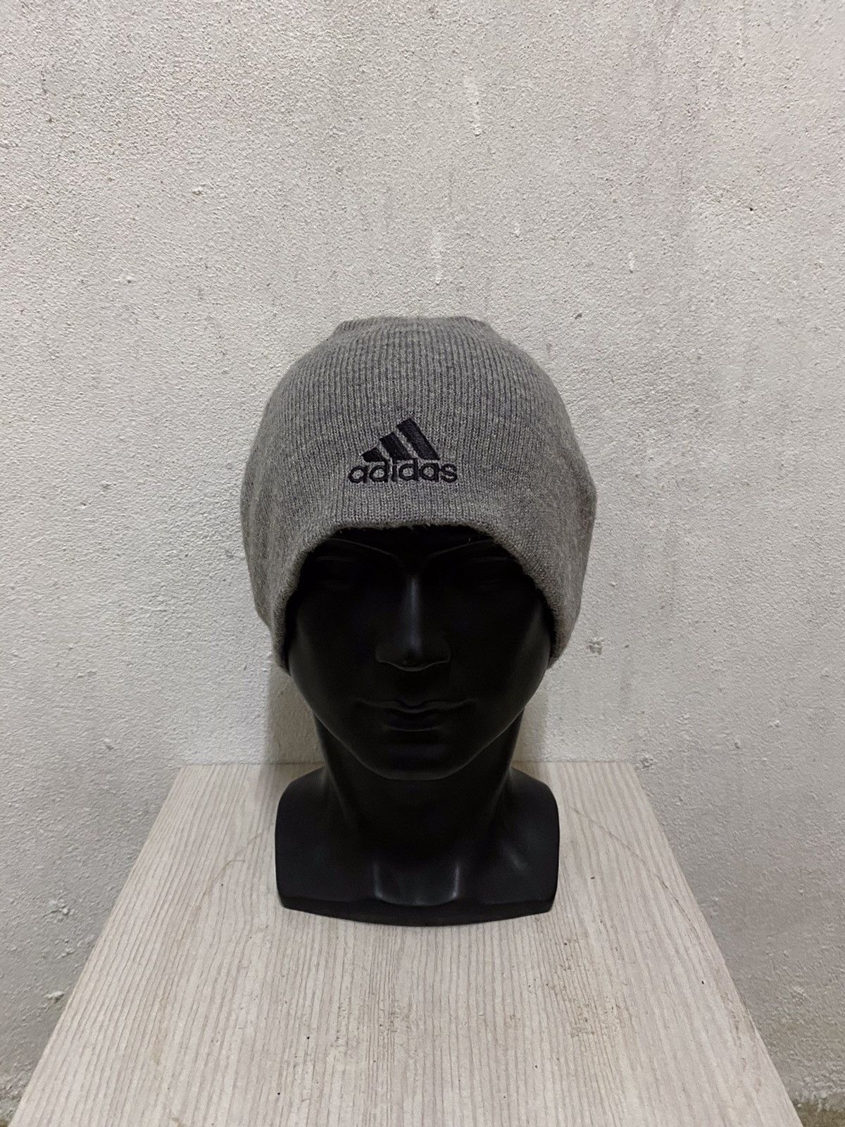 Adidas × Vintage Adidas Small Logo Beanie Hat Size ONE SIZE - 2 Thumbnail
