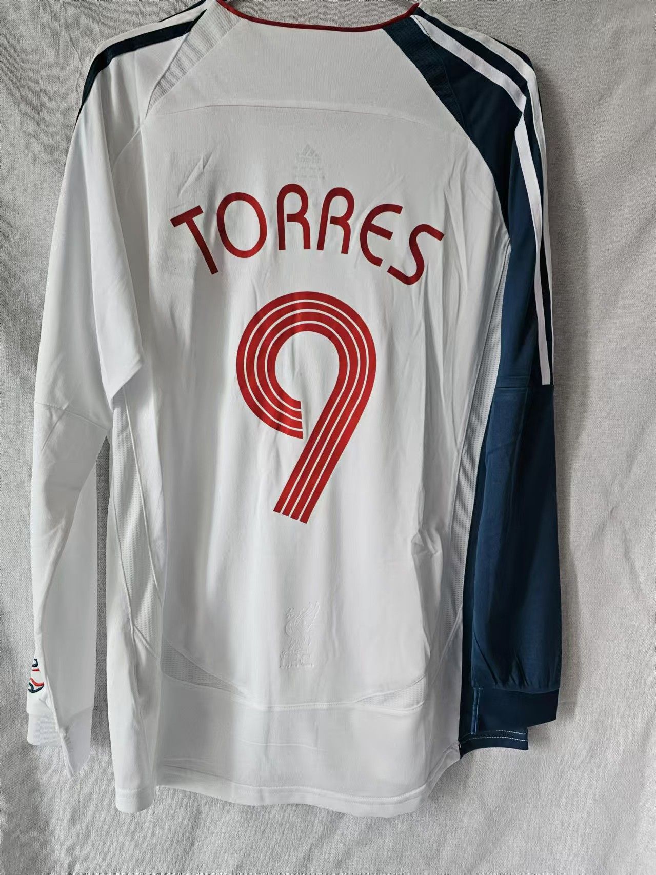Other 2006 2007 Liverpool 9 Torres Jersey Away Size US M / EU 48-50 / 2 - 1 Thumbnail