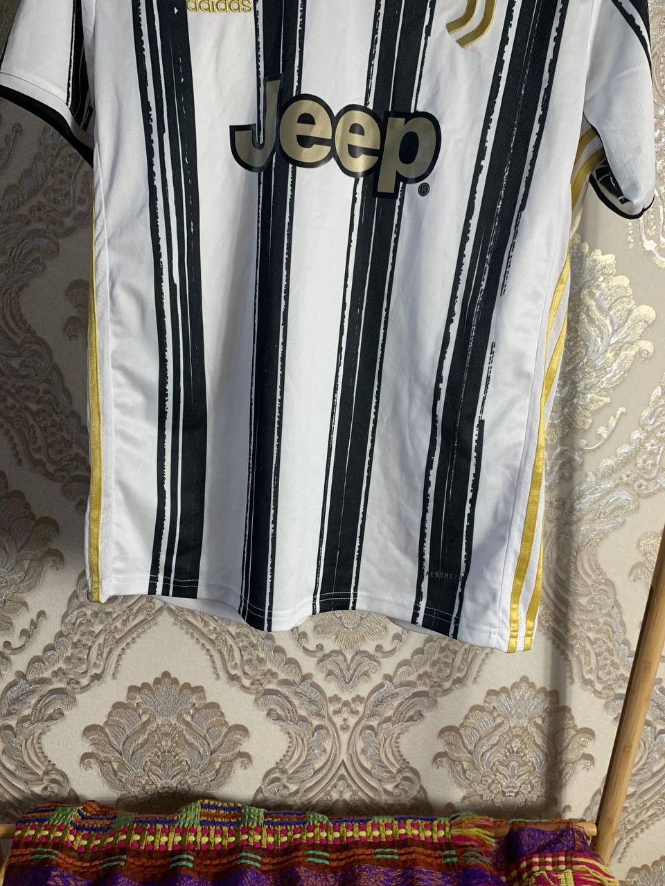 Vintage Very Rare Adidas FC Juventus Italy Soccer Jersey Y2K Retro Size US L / EU 52-54 / 3 - 4 Thumbnail