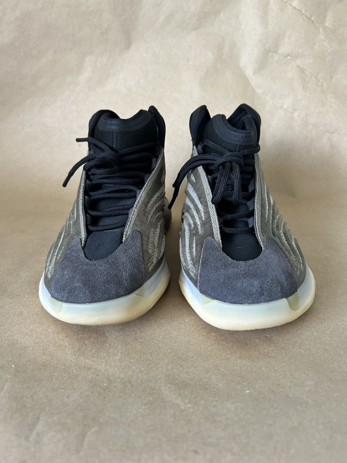 Adidas × Kanye West Adidas Yeezy QNTM Barium Size 11.5 Size US 11.5 / EU 44-45 - 3 Thumbnail