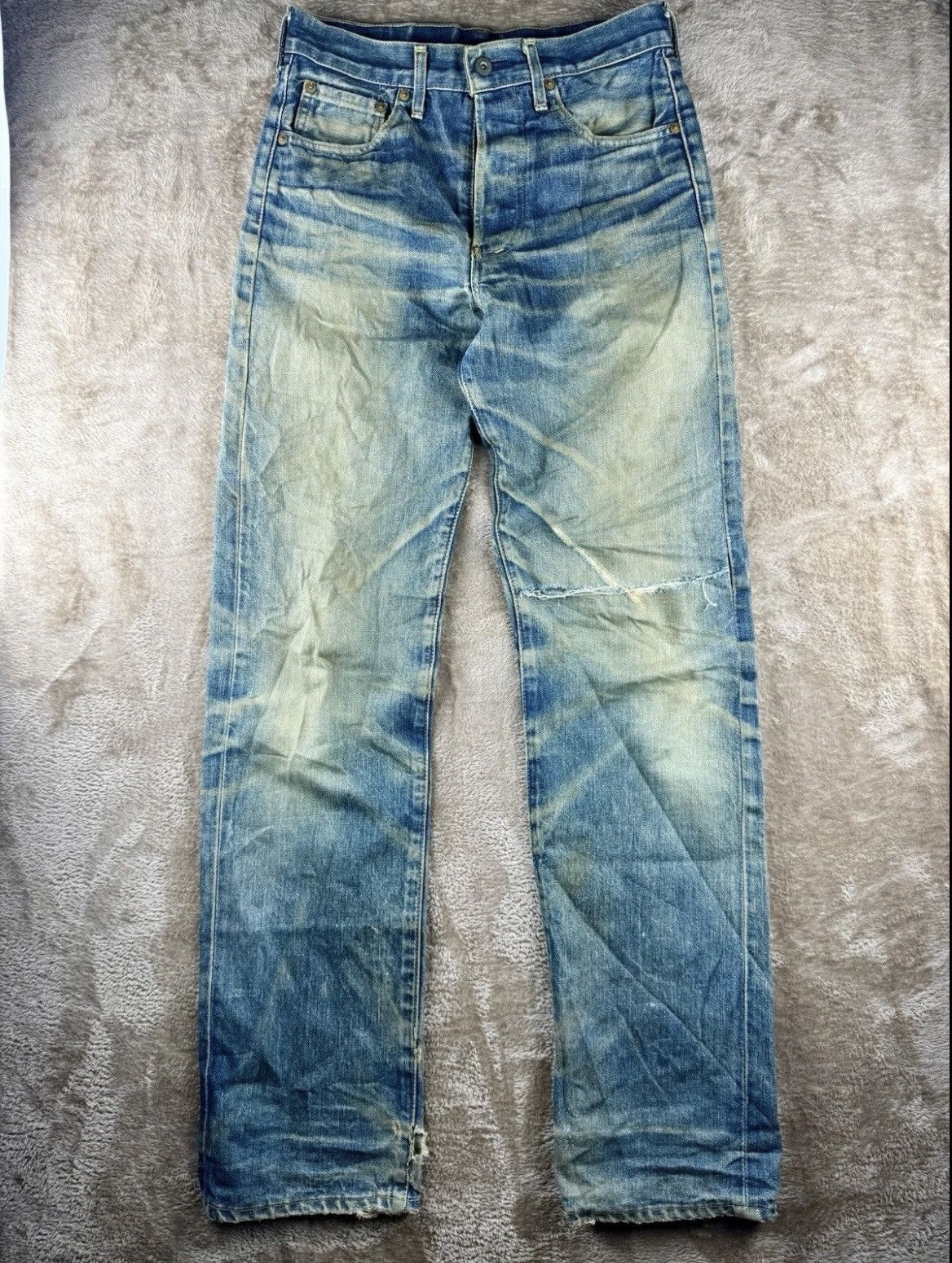 Levi's Vintage 90s Levi’s 701XX Big E Japan Made Buckle Back Size US 30 / EU 46 - 1 Thumbnail