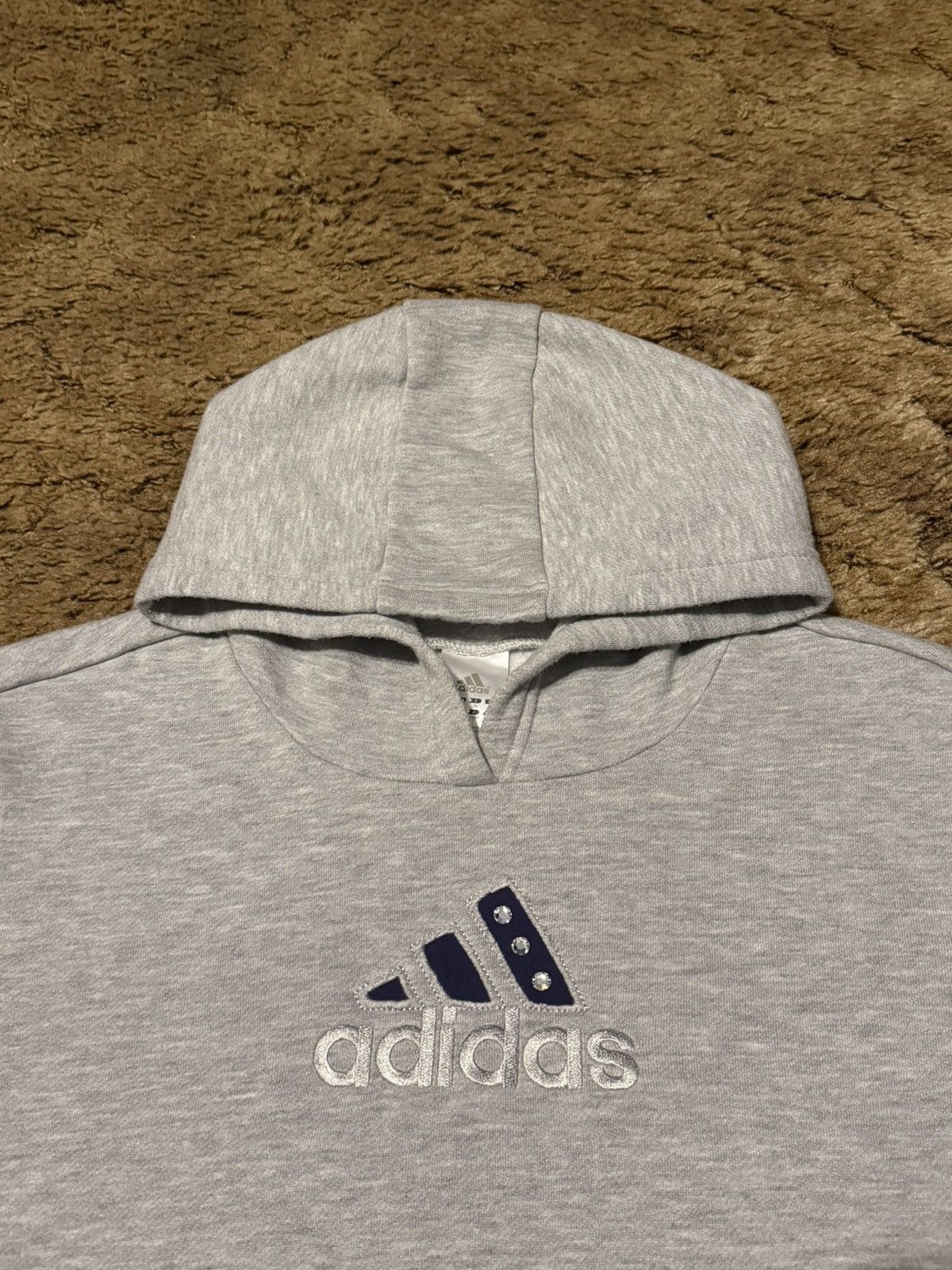 Adidas Vintage Adidas Rhinestone Logo Hoodie Grey Large Size US L / EU 52-54 / 3 - 2 Thumbnail