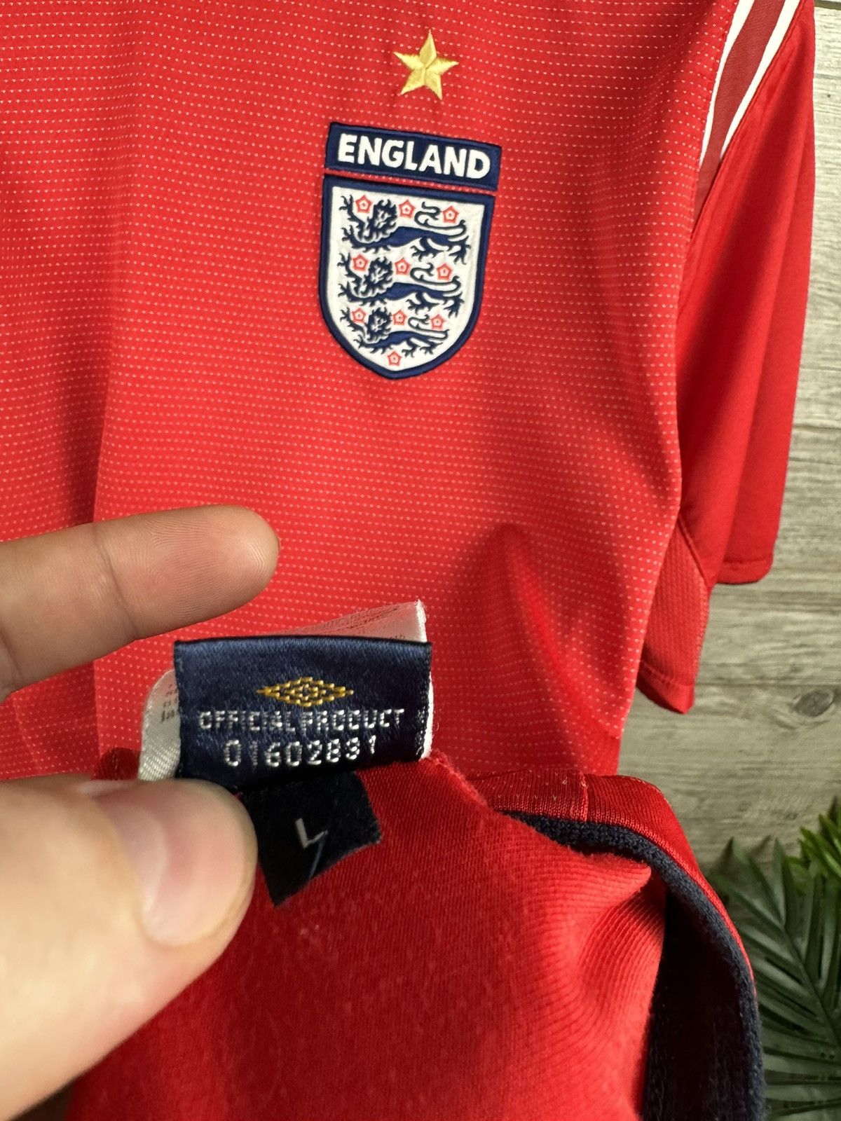 Umbro × Vintage Umbro England 🏴󠁧󠁢󠁥󠁮󠁧󠁿 2004 2006 soccer jersey size L Size US L / EU 52-54 / 3 - 11 Thumbnail