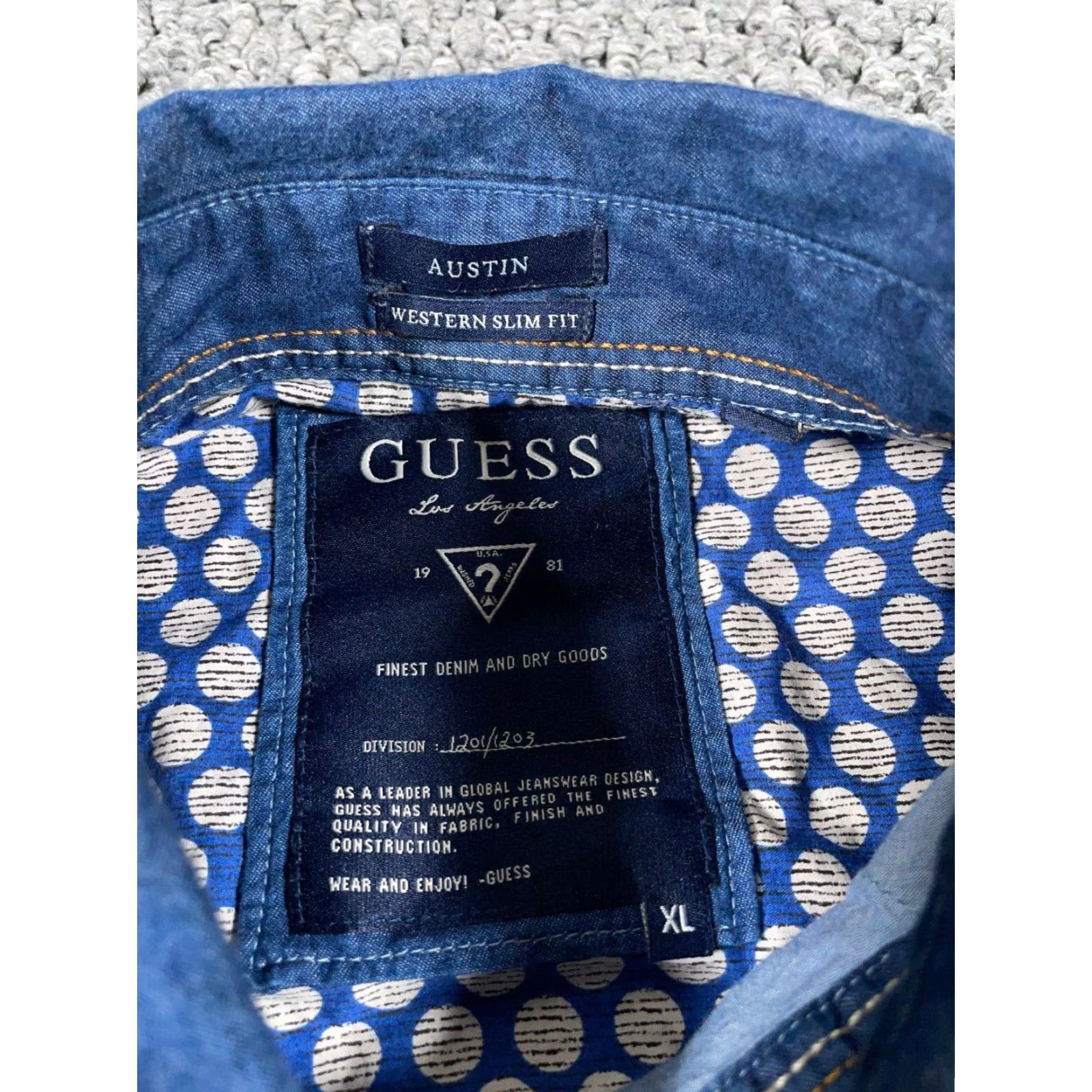 Guess GUESS Blue Chambray Colorblock Shirt Adult XL Lightweight Western Button-Up Mens Size US XL / EU 56 / 4 - 3 Thumbnail