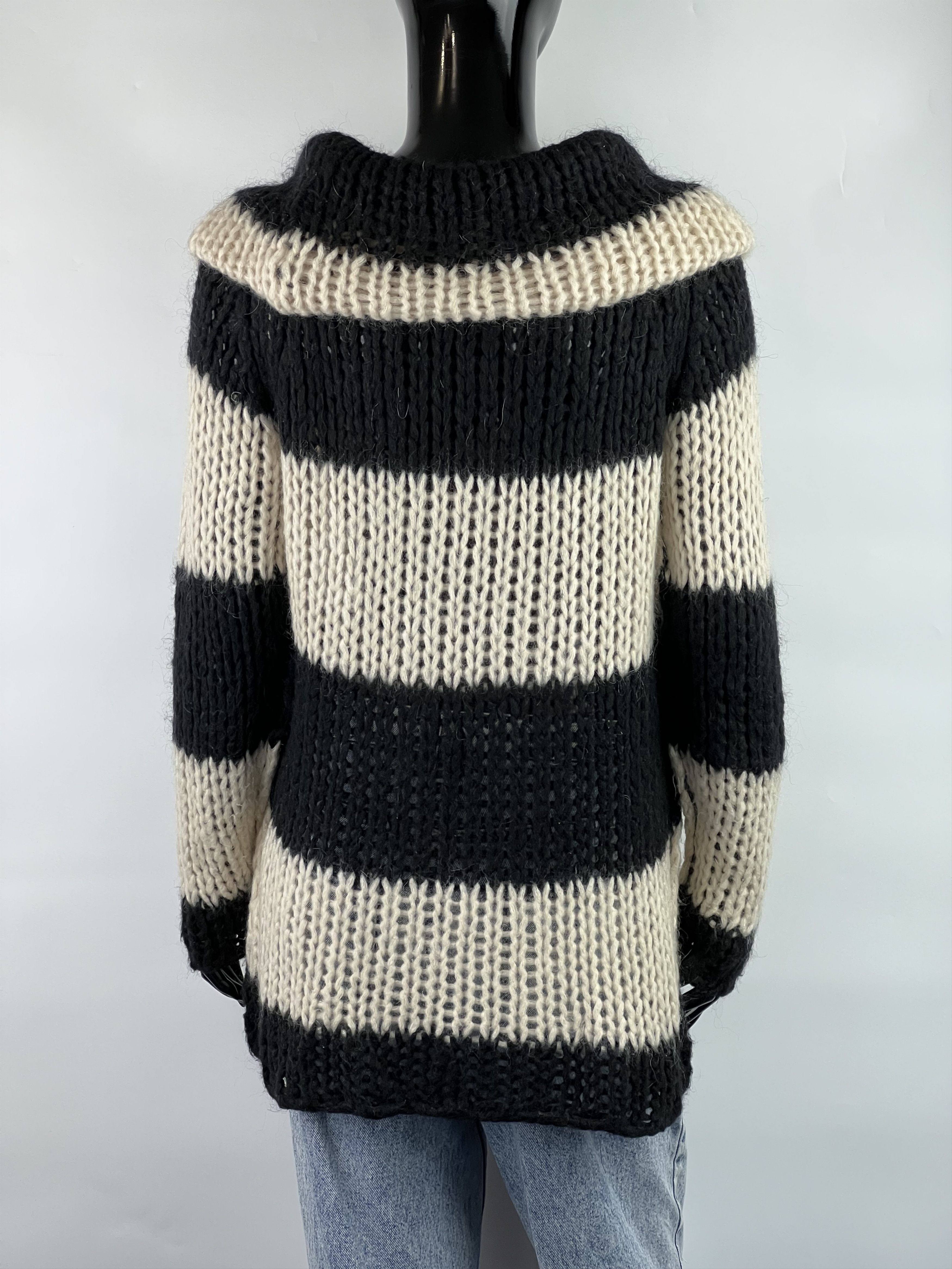 TWINSET Twin-Set Simona Barbieri Mohair Knitted Sweater Size XS / US 0-2 / IT 36-38 - 2 Thumbnail