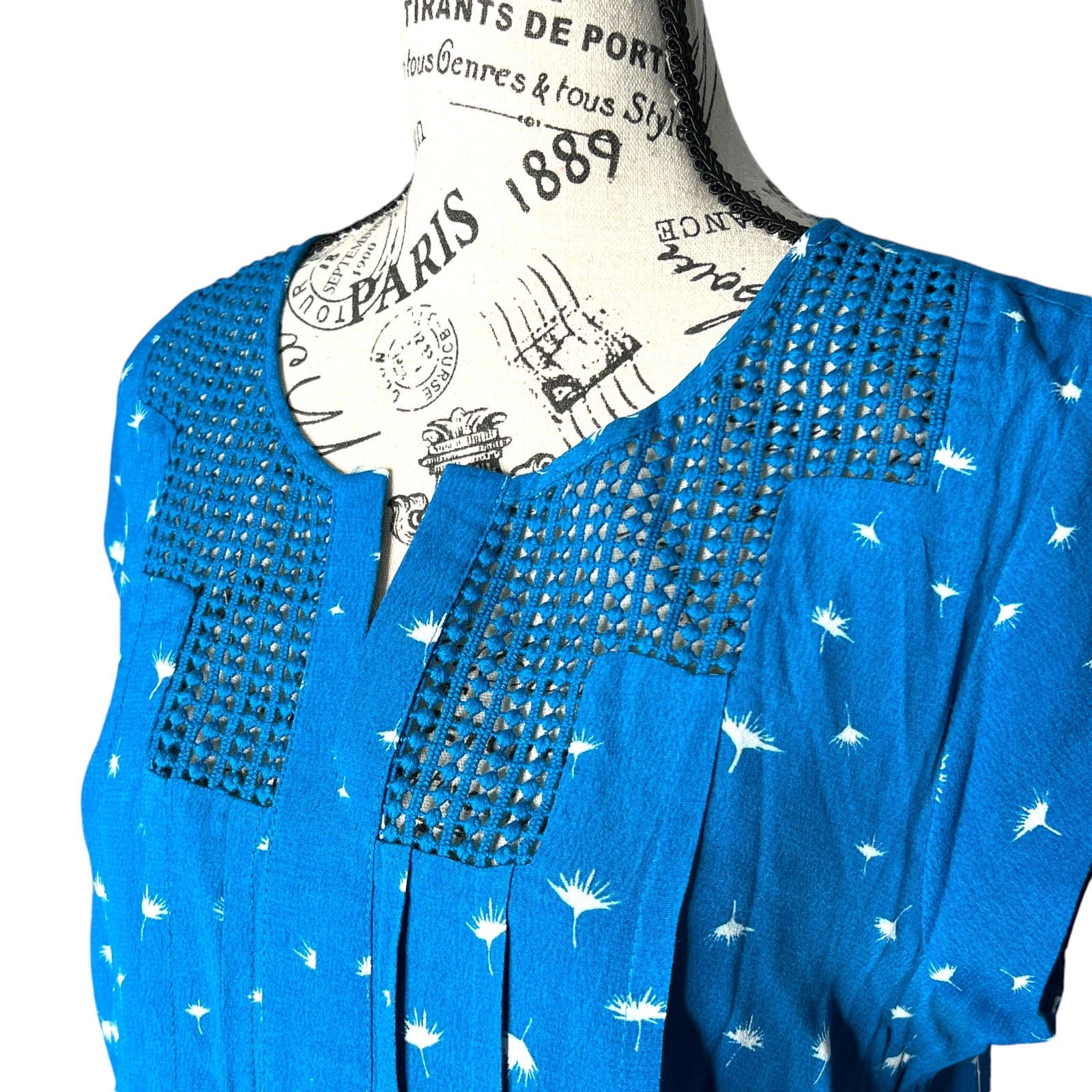 Other Estefany Lace Detail Split Neck Blouse - Stitch Fix Size XS / US 0-2 / IT 36-38 - 4 Thumbnail