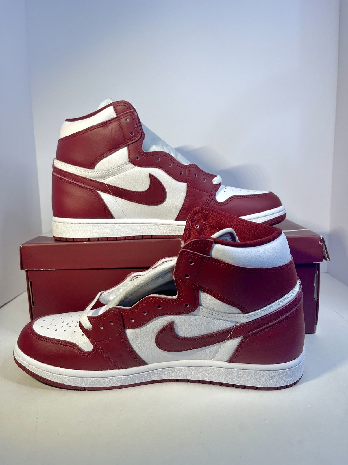 Jordan Brand Air Jordan 1 Retro High OG Artisanal Team Red Size 11 Mens Size US 11 / EU 44 - 2 Thumbnail