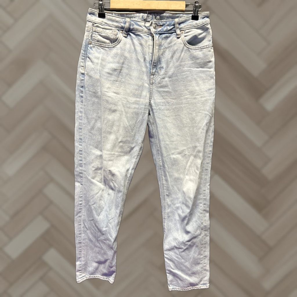 American Eagle Outfitters American Eagle Distressed Mom Straight Women's size 8 Medium Blue Denim Jeans Size 30" / US 8 / IT 44 - 1 Thumbnail