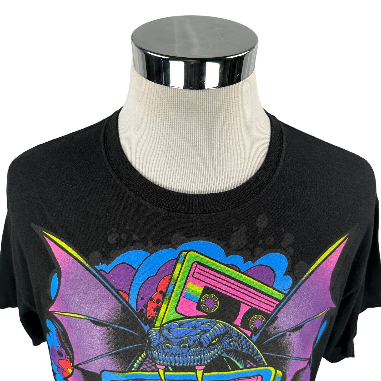 The Unbranded Brand Vintage Dragon Cassette Tape T-Shirt AOP 90s Large Black Size US L / EU 52-54 / 3 - 2 Thumbnail
