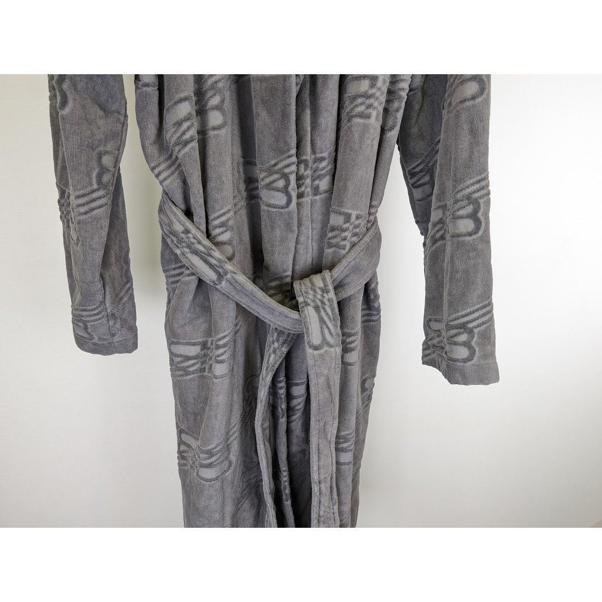 o1rshd1 Monogram Gown in Gray