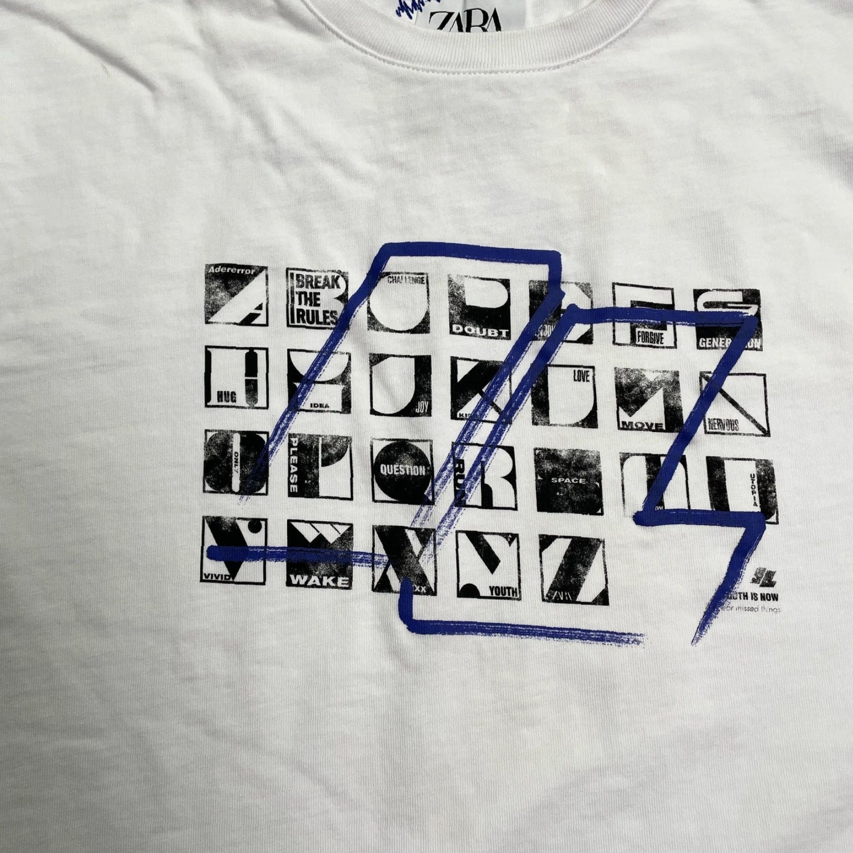 Zara Zara Adererror Graphic T-Shirt Mens Medium White Casual Tee Short Sleeve Crew Neck Size US M / EU 48-50 / 2 - 3 Thumbnail