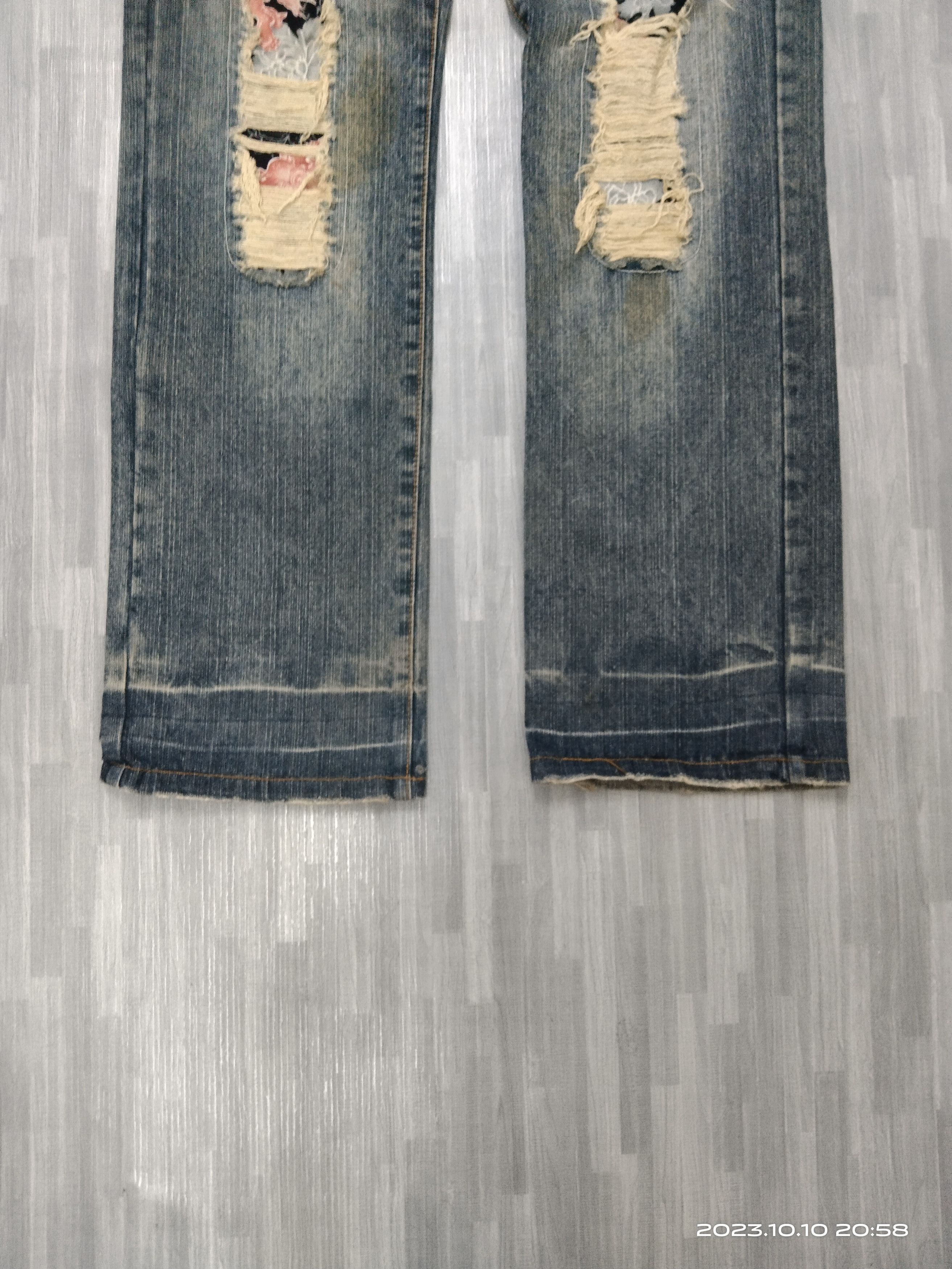 Japanese Brand SICK RIPED PACTHWORK FLOWER JUDE BLOOM DENIM PANTS Size US 33 - 6 Thumbnail
