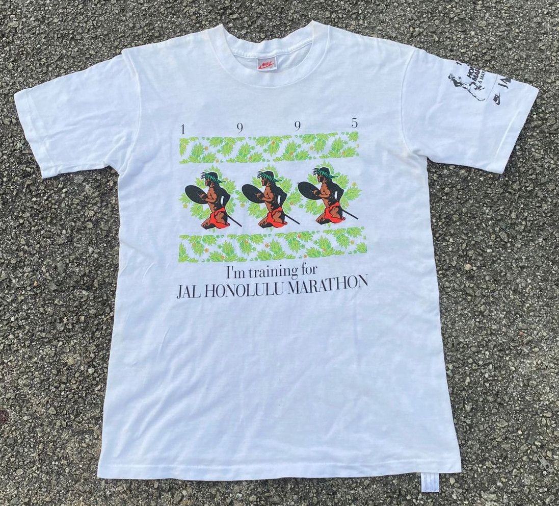 Nike Vintage 1995 Nike Jal Honolulu Marathon Mayor Walk Tshirt Size US S / EU 44-46 / 1 - 1 Thumbnail