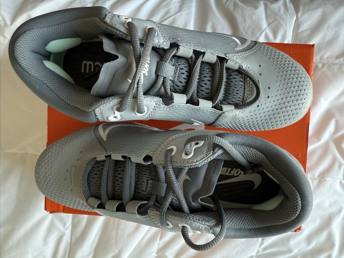 Nike Nike Hyperdiamond 4 Elite cleats, NIB! sz 7.5 softball NEW Size US 7.5 / IT 37.5 - 5 Thumbnail