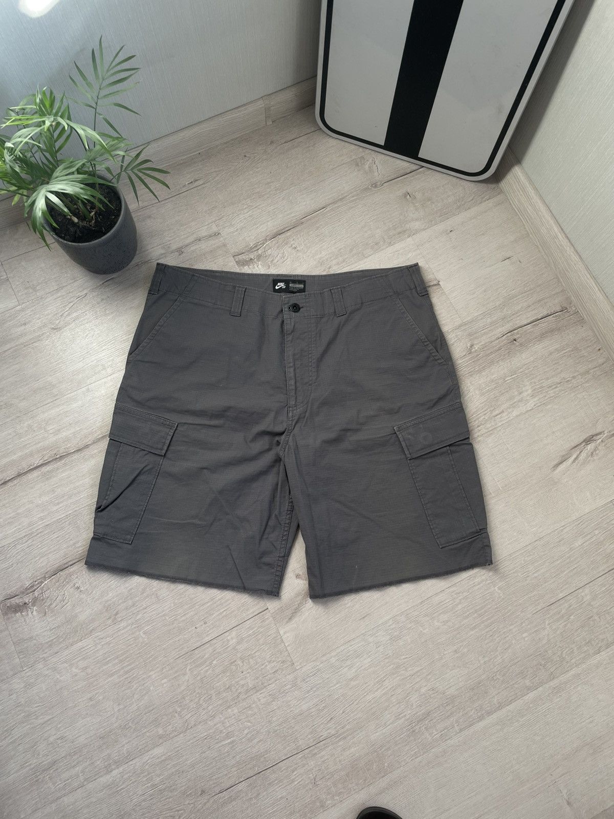 Nike Nike Sb Ripstop Cargo Shorts Skateboard Size US 36 / EU 52 - 2 Thumbnail