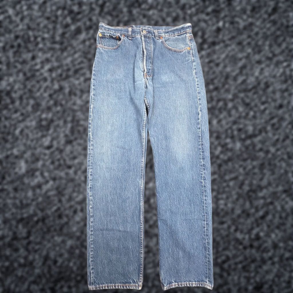Levi's Vintage Levi'S 501 Jeans Mens 32x31 Blue Medium Wash Faded Size US 32 / EU 48 - 1 Thumbnail