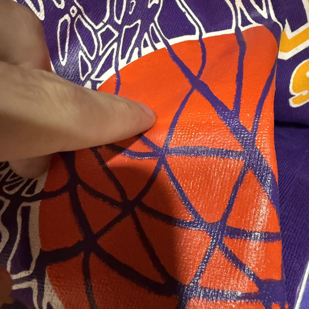 NBA Vintage Los Angeles Lakers Purple Champion NBA Purple Tshirt Size US L / EU 52-54 / 3 - 11 Thumbnail