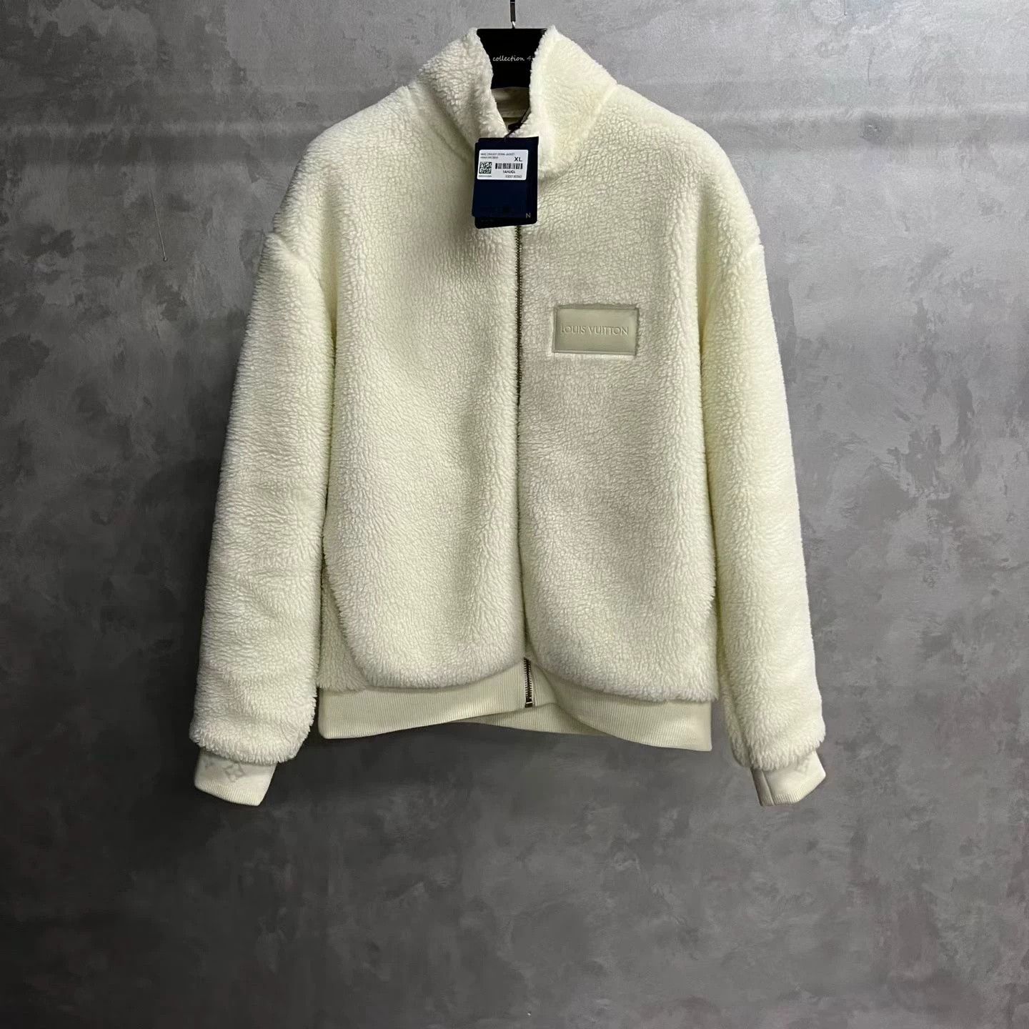 Louis Vuitton Louis Vuitton 25 White Ribbed Hem Fleece Jacket Size US XL / EU 56 / 4 - 1 Thumbnail