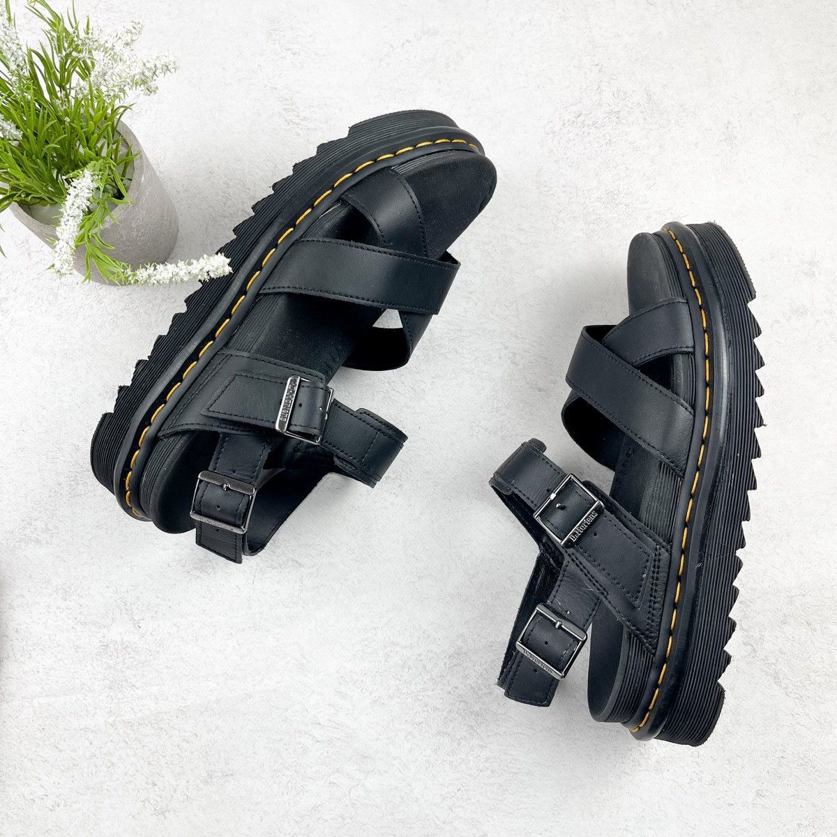 Dr. Martens Dr. Martens voss ii women's leather strap sandals in Black Size US 12 / IT 42 - 1 Thumbnail