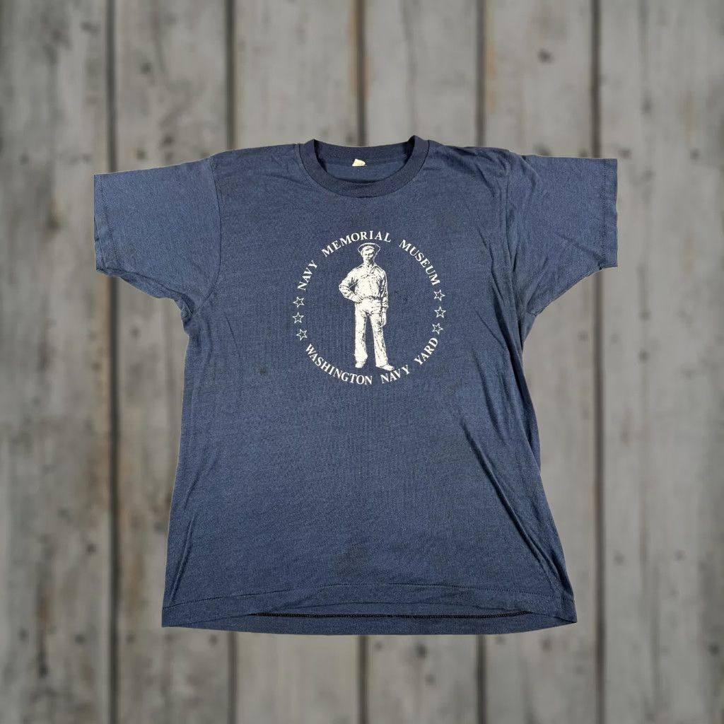 Vintage VINTAGE US Navy Memorial Museum T-Shirt XL Blue 80s Distressed Single Stitch Military/Landgirl Graphic Tee Men XL Blue 80s Vintage Size US XL / EU 56 / 4 - 1 Thumbnail