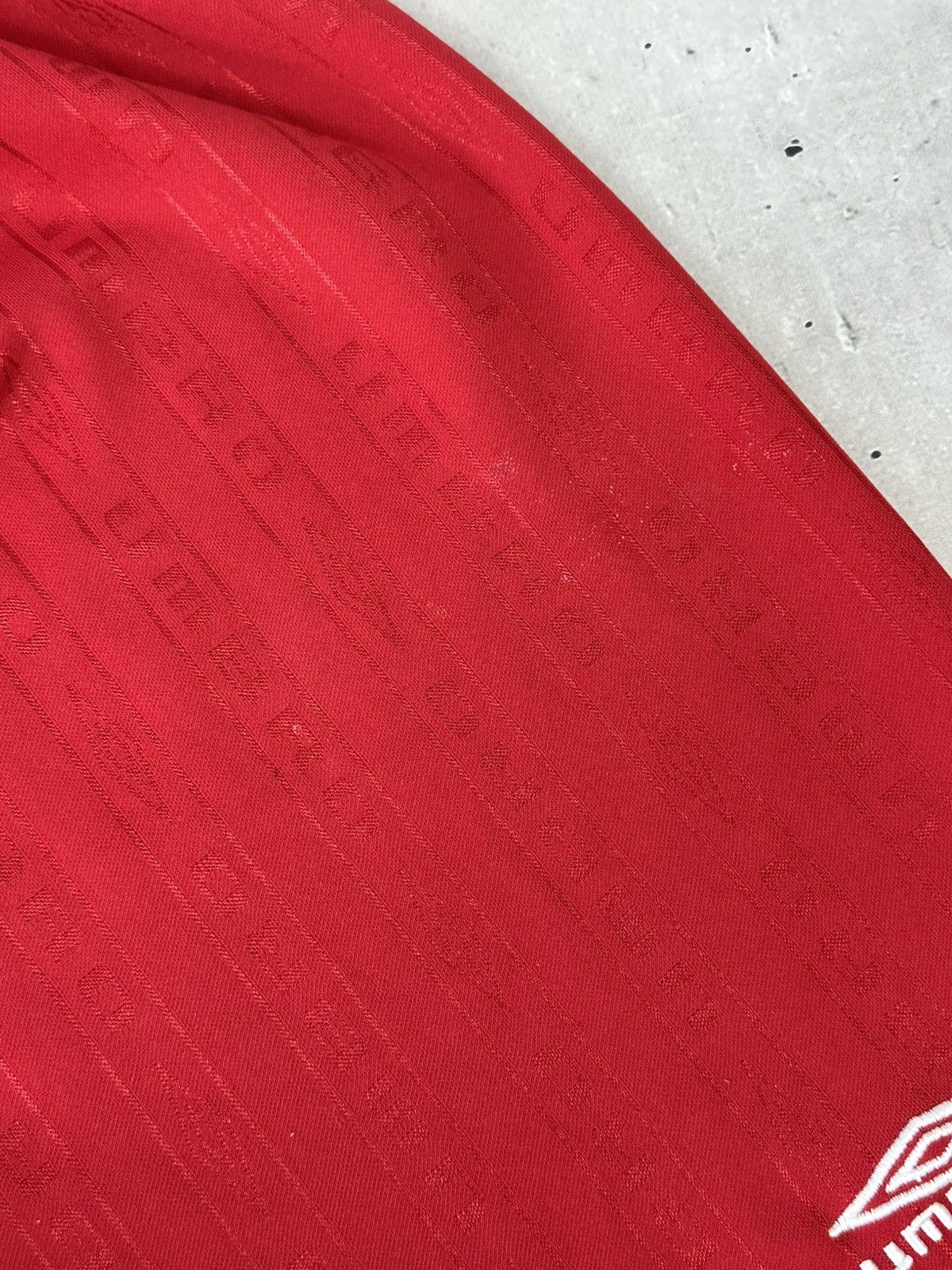 Umbro Vintage Umbro Monogram Red Soccer Jersey Shorts Size US 34 / EU 50 - 5 Thumbnail