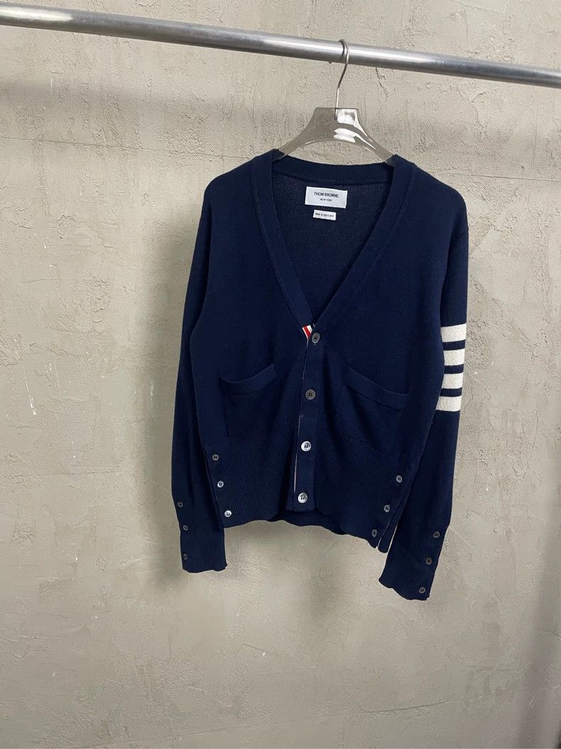 Thom Browne Thom browne Dark blue four-striped cashmere cardigan jacket Size US S / EU 44-46 / 1 - 1 Thumbnail