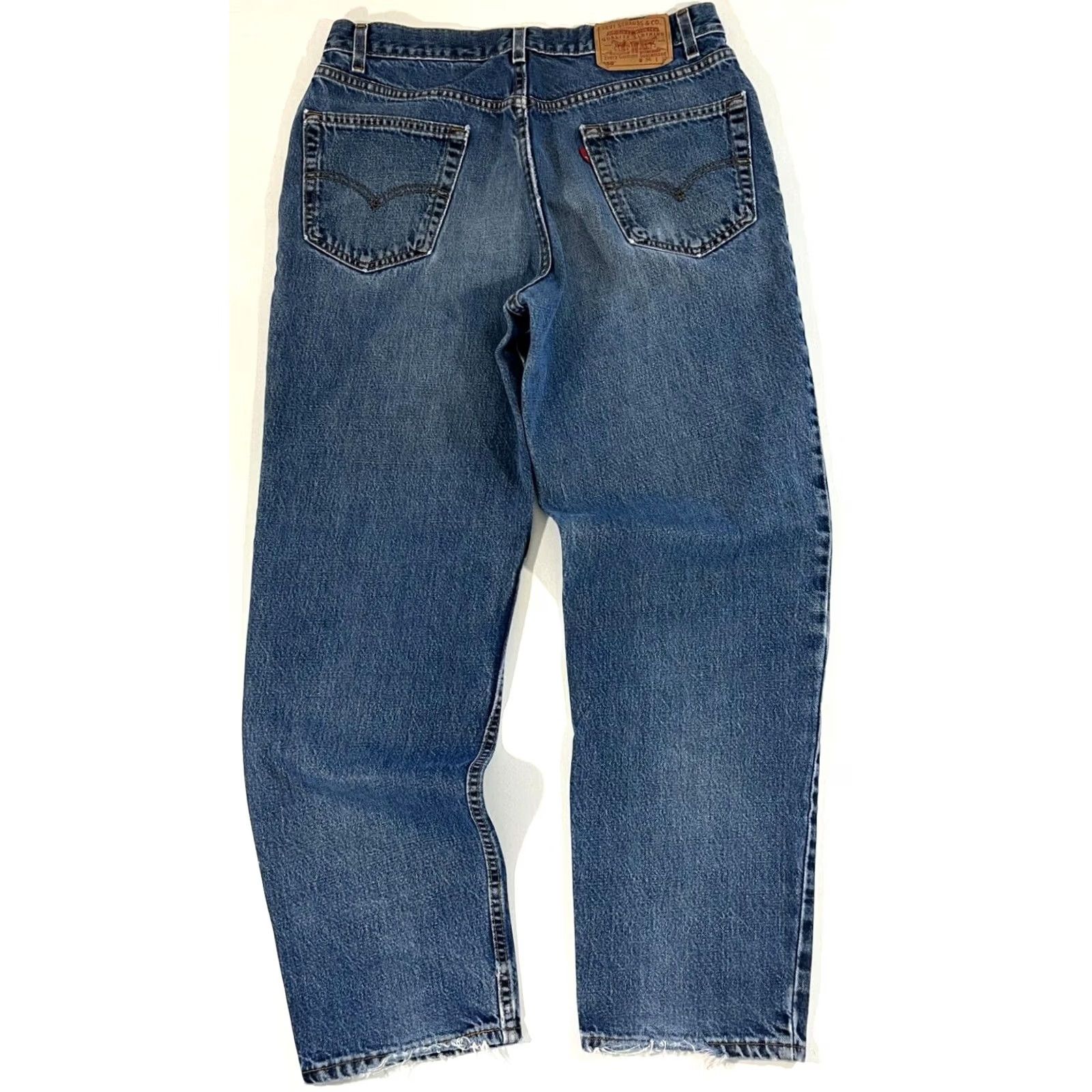 Levi's VINTAGE Levi's 550 Jeans Relaxed Denim Blue 90s Made in USA 36x32 Mens Jeans Distressed Size US 36 / EU 52 - 2 Thumbnail