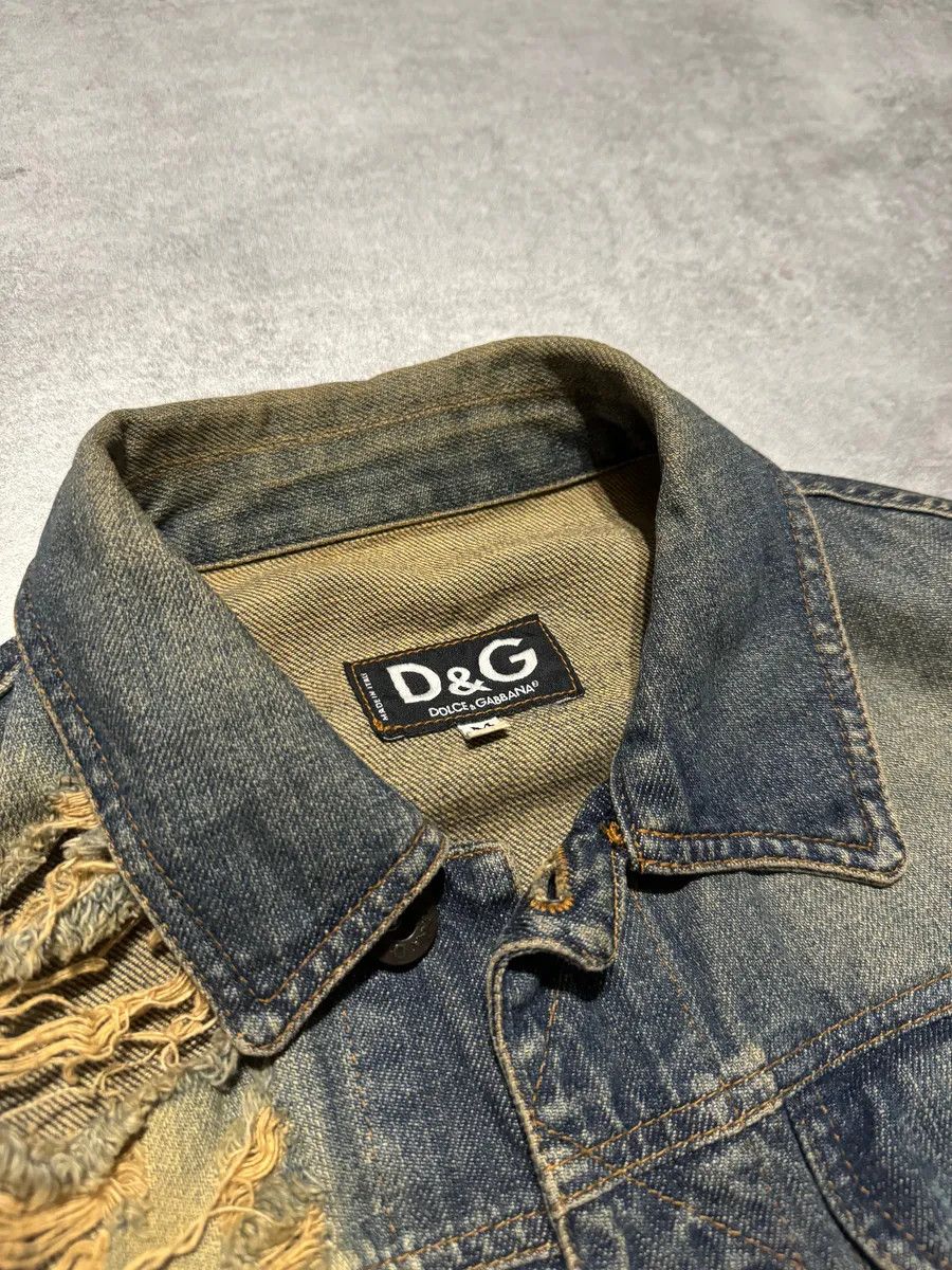 Dolce & Gabbana 2000s Dolce & Gabbana Grey Distressed Aged Denim Jacket Size XS / US 0-2 / IT 36-38 - 9 Thumbnail
