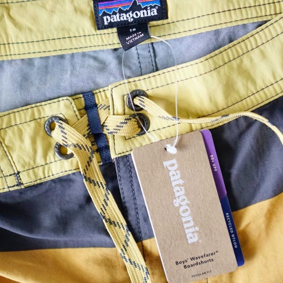 Patagonia Patagonia Wavefarer Board Shorts Youth 18 Size US 29 - 3 Thumbnail