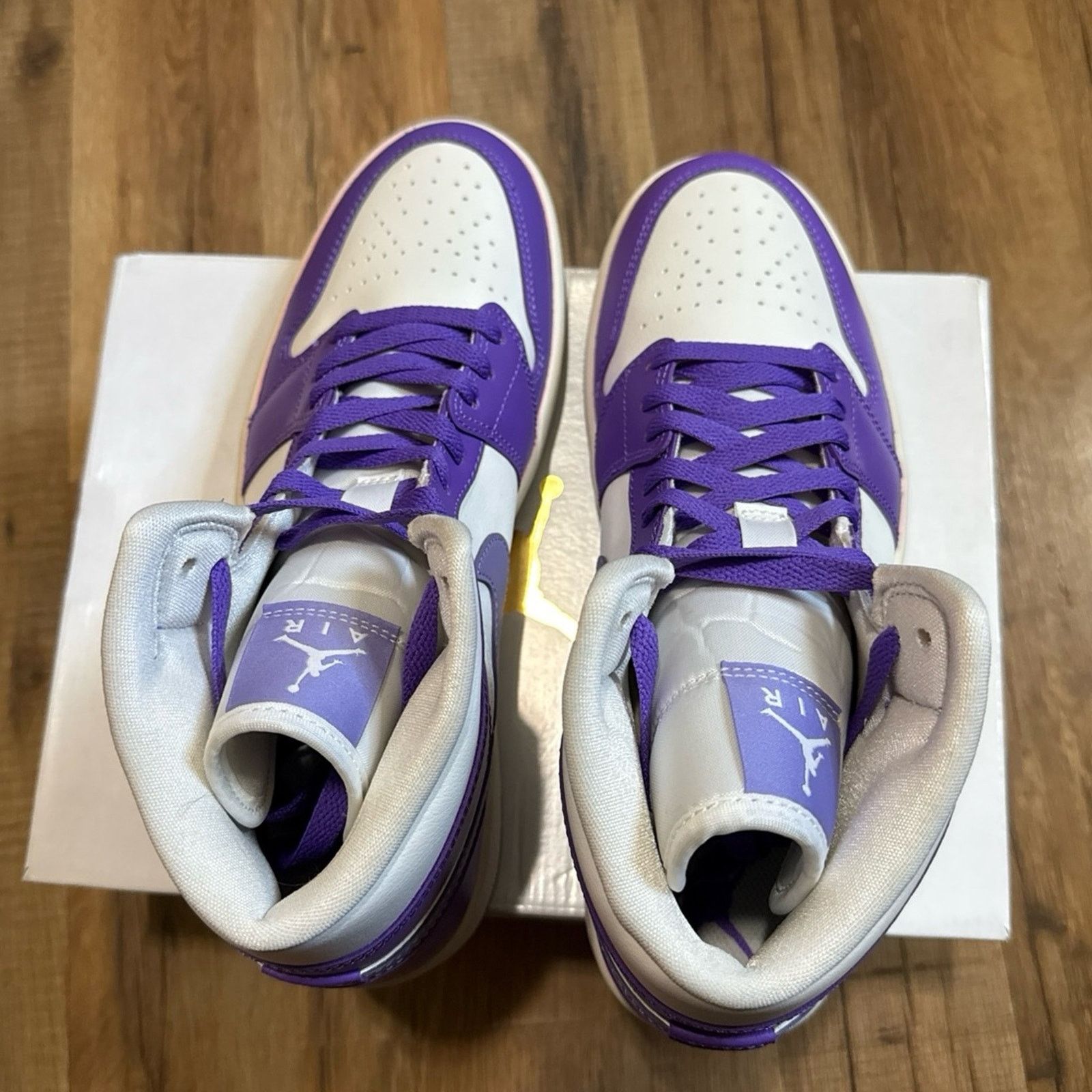 Jordan Brand Jordan 1 Mid Action Grape Light Purple Size US 9 / EU 42 - 3 Thumbnail