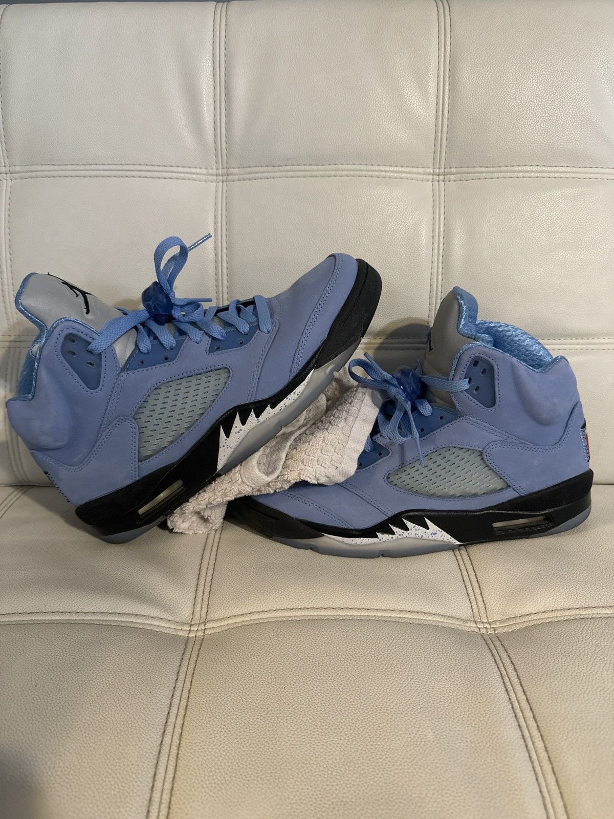 Jordan Brand Jordan 5 Retro UNC University Blue Size US 10 / EU 43 - 1 Thumbnail