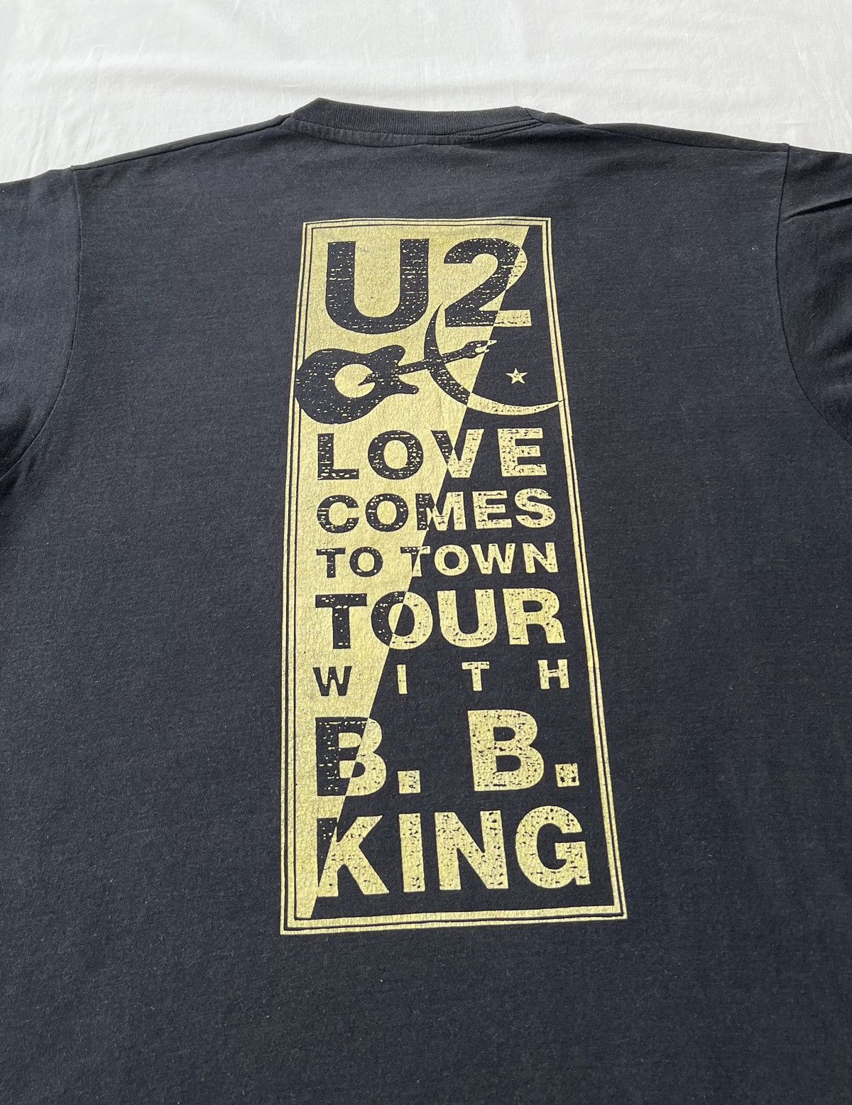 Band Tees Vintage 80s U2 Love Comes To Town Tour B.B. King T-shirt Size US L / EU 52-54 / 3 - 11 Thumbnail