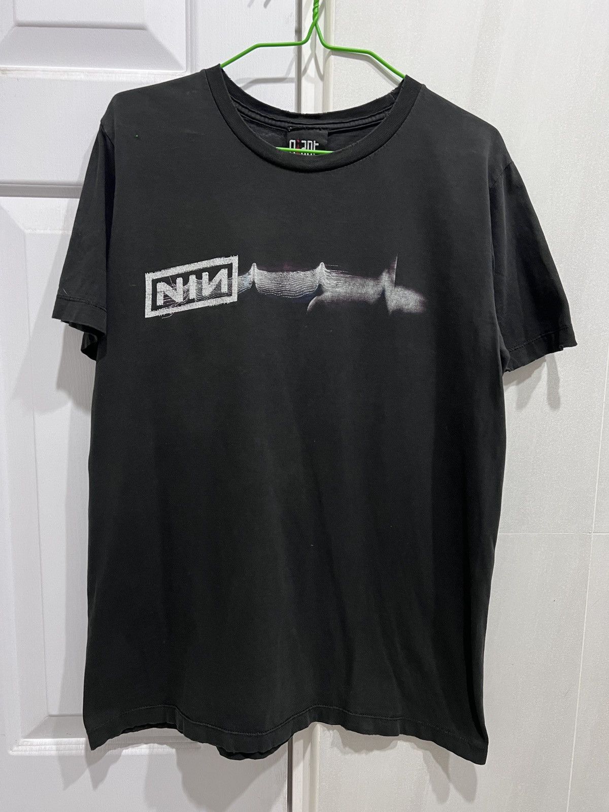 Band Tees Vintage Y2K Nine Inch Nails NIN Tee Industrial rock Size US S / EU 44-46 / 1 - 1 Thumbnail