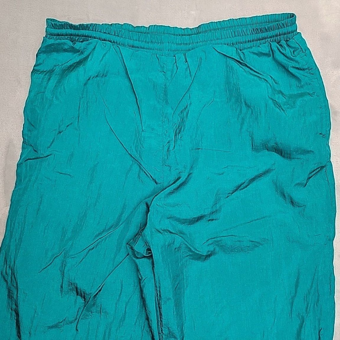 Nike VINTAGE Nike Track Pants Mens XL Green 90s Retro Windbreaker Baggy Elastic Drawstring Zip Leg Nylon Gym Running Jogging Size US 36 / EU 52 - 3 Thumbnail