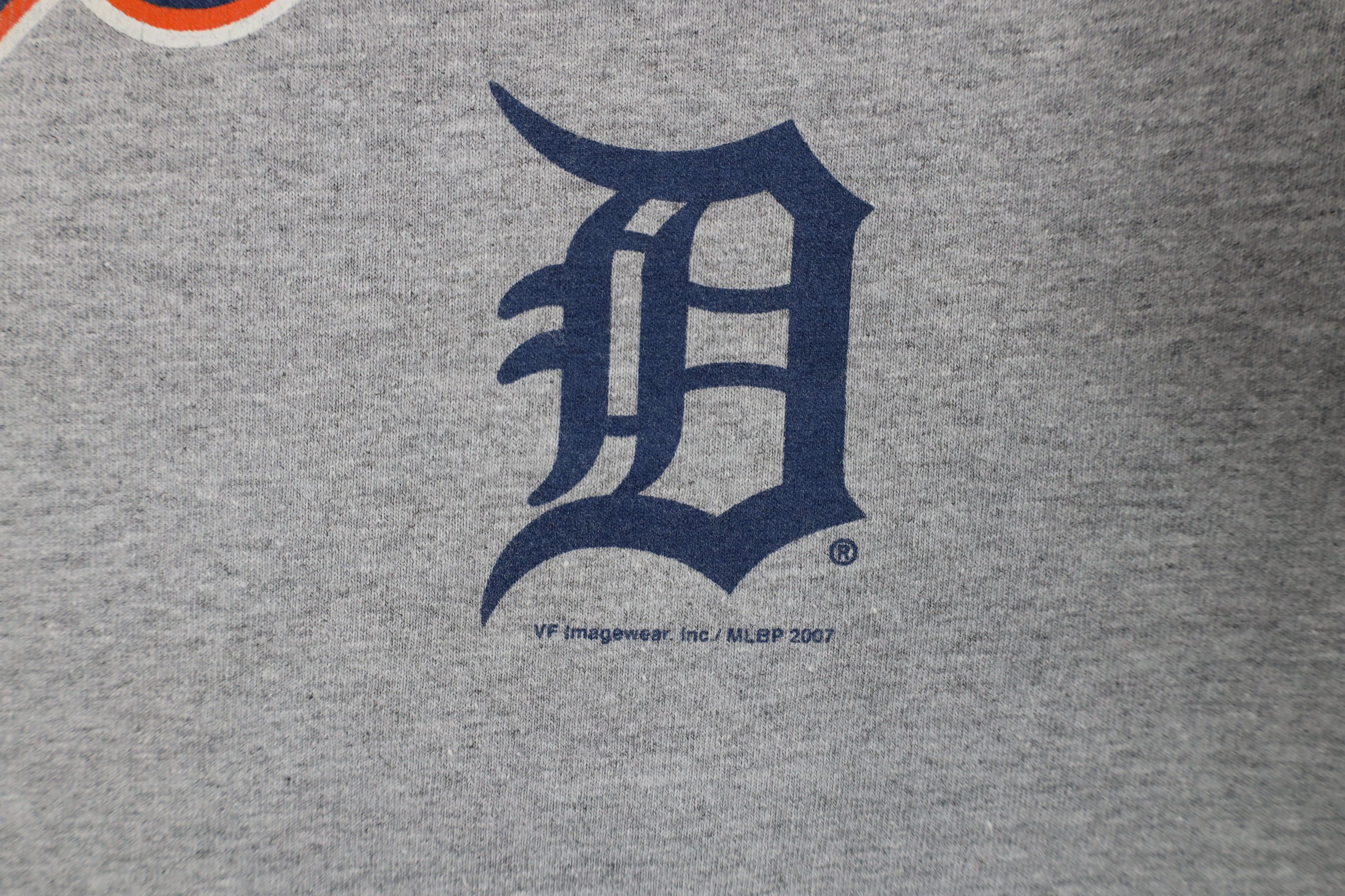 Vintage Vintage Y2K Tigers Baseball 3/4 Sleeve Raglan T-Shirt Size US XL / EU 56 / 4 - 5 Thumbnail