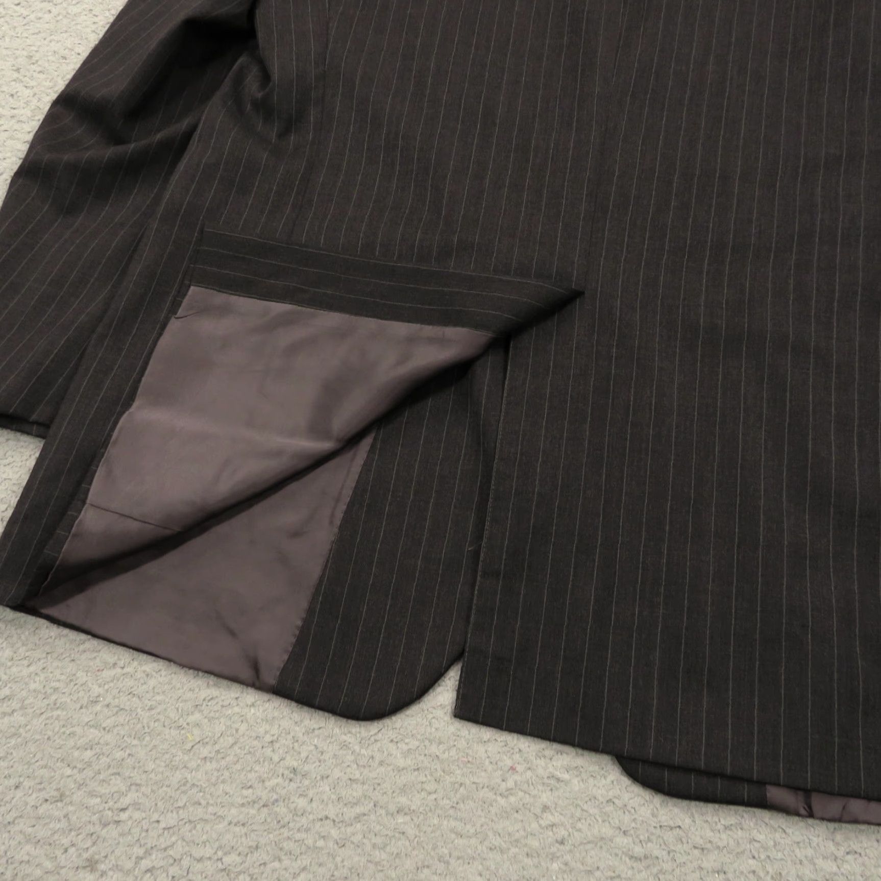 Brooks Brothers Brooks Brothers Suit 44L Madison Estrato Charcoal Pinstripe Pleated Pant 38x32 Men 2 Piece Gray Wool Size 44R - 7 Thumbnail