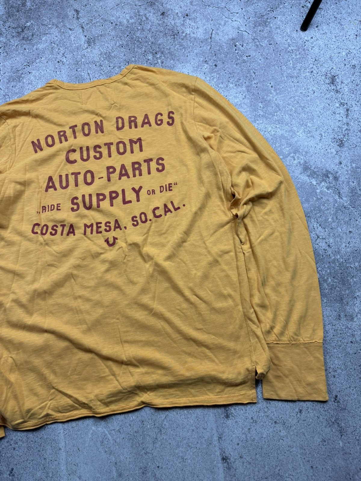 True Religion Vintage True Religion Drugs long sleeve big logo size XL Size US M / EU 48-50 / 2 - 3 Thumbnail