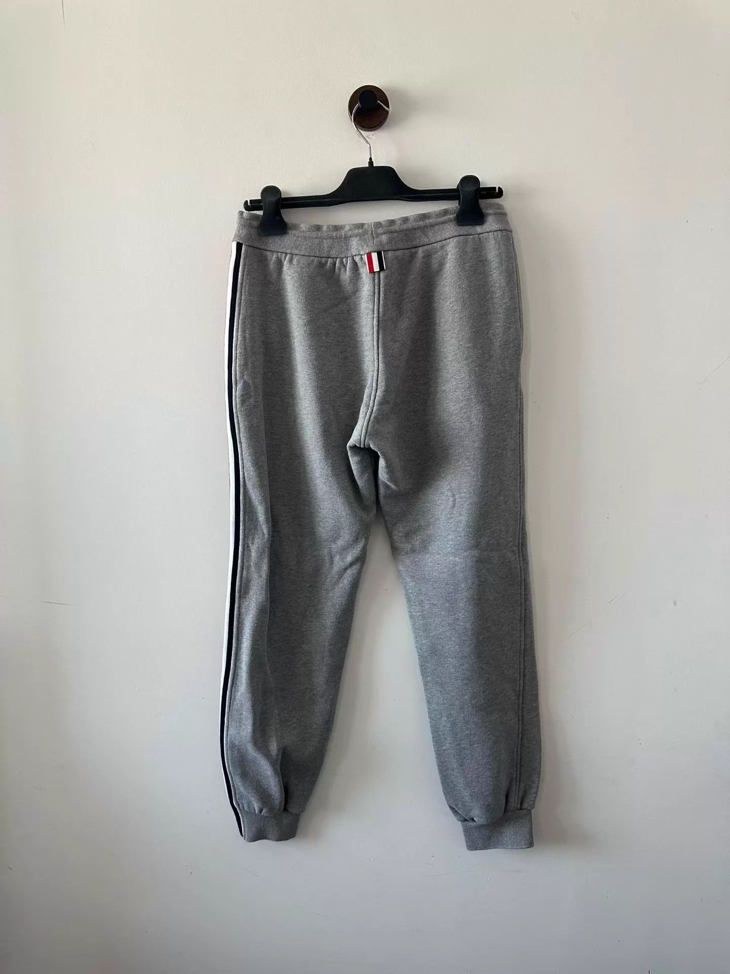 Thom Browne Thom Browne Side Striped Sweatpants 42 98 New Size 28" / US 6 / IT 42 - 2 Thumbnail