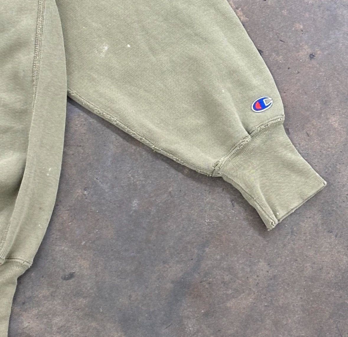 Champion VINTAGE CHAMPION ARMY GREEN CREWNECK Size US XL / EU 56 / 4 - 5 Thumbnail