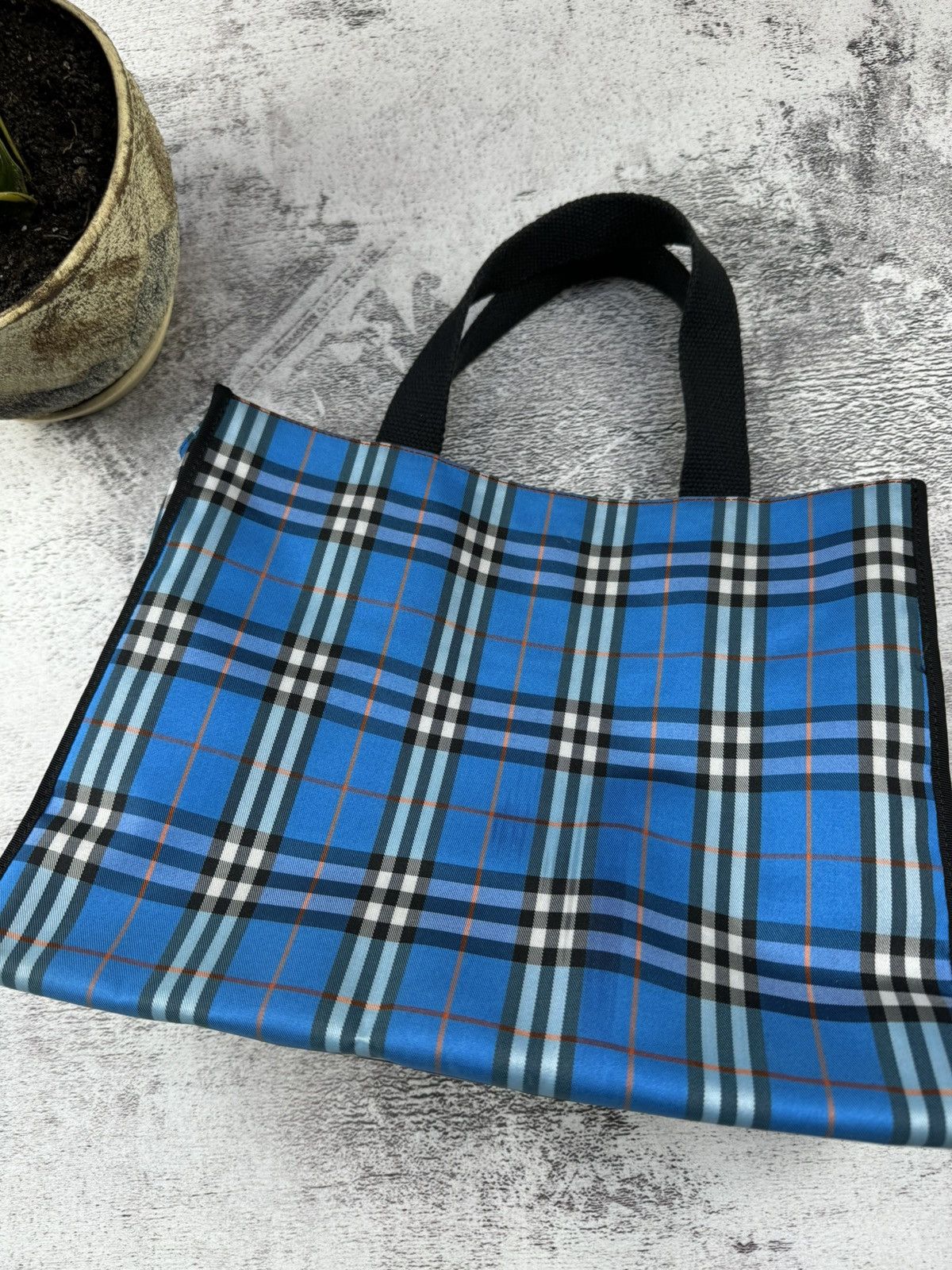 Burberry Vintage 90S Trend Luxury Burberry Nova Check Handbag Italy Size ONE SIZE - 5 Thumbnail