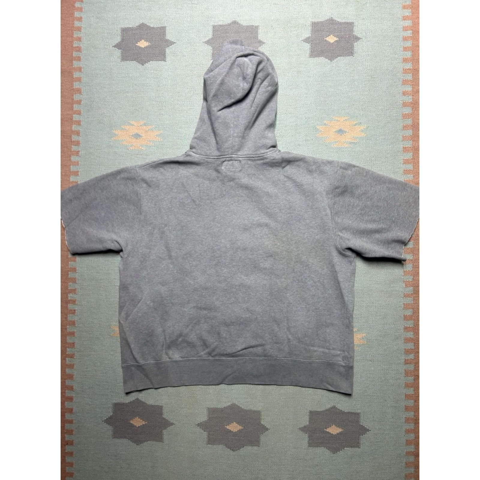 American Eagle Outfitters VINTAGE American Eagle Outfitters Hoodie Sweatshirt Short Sleeve XL Gray Men Pullover Snowboards Chopped Grip? Size US XL / EU 56 / 4 - 7 Thumbnail