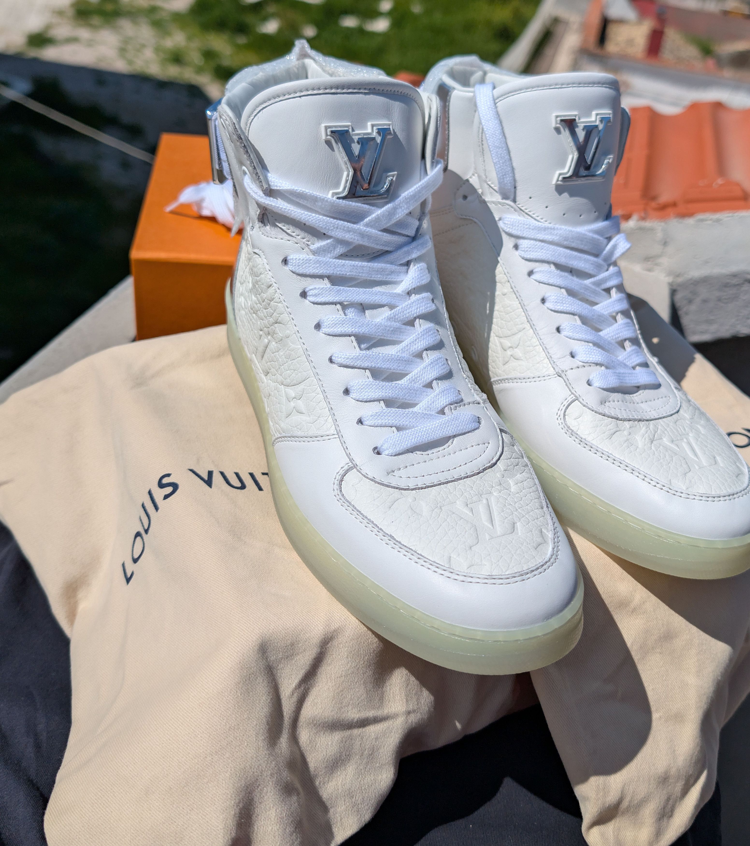 Louis Vuitton Louis Vuitton Rivoli High Sneaker Taurillon Leather 2021BNIB Size US 9 / EU 42 - 12 Thumbnail